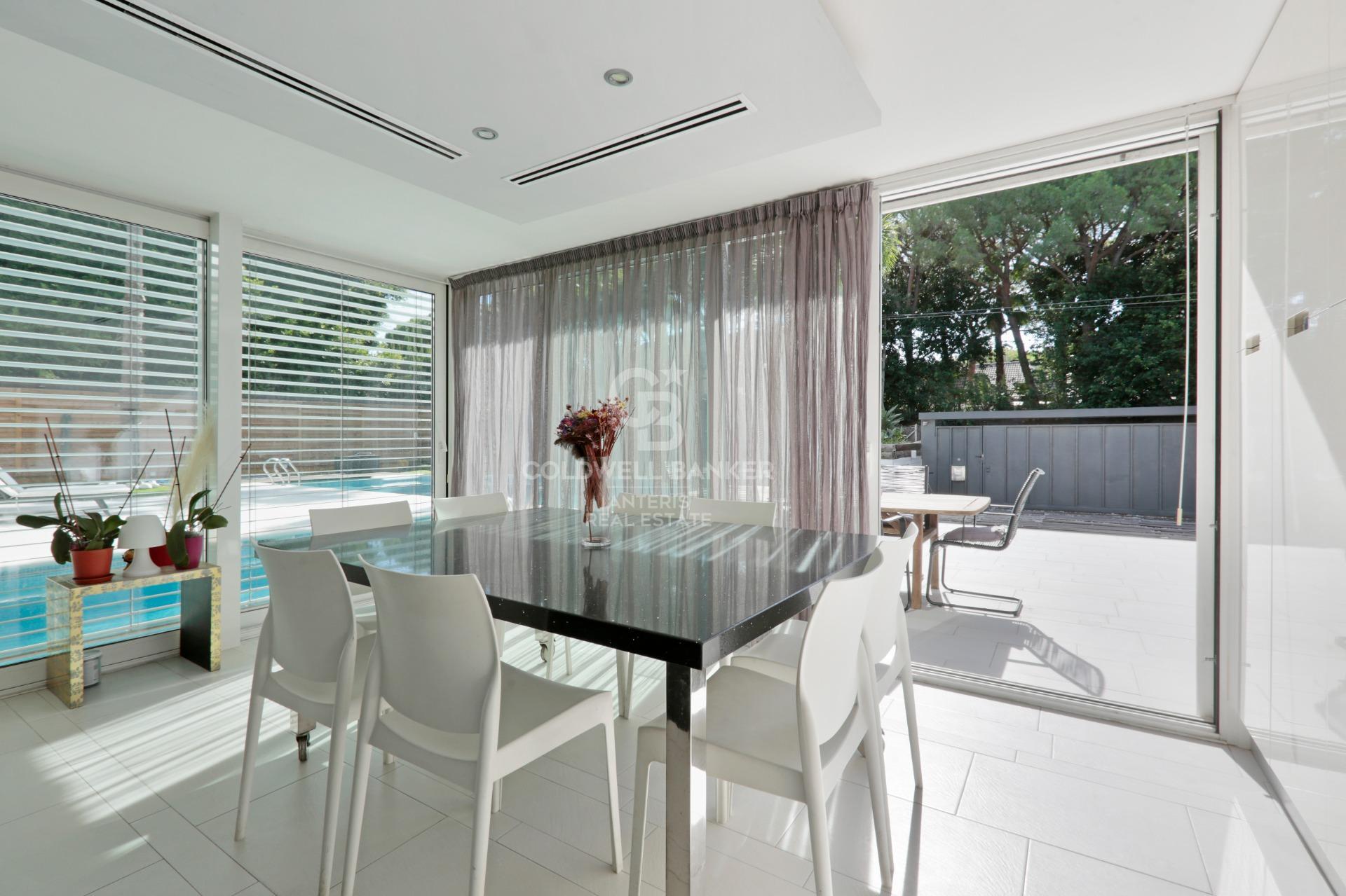 Luxury modern villa on the beach in Castelldefels