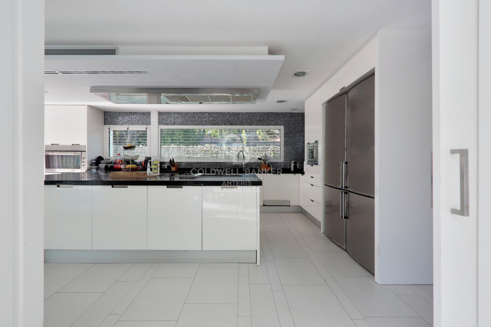 Luxury modern villa on the beach in Castelldefels