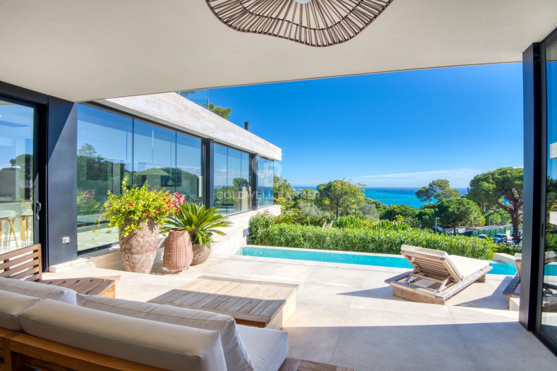 Moderno chalet con impresionantes vistas en la costa