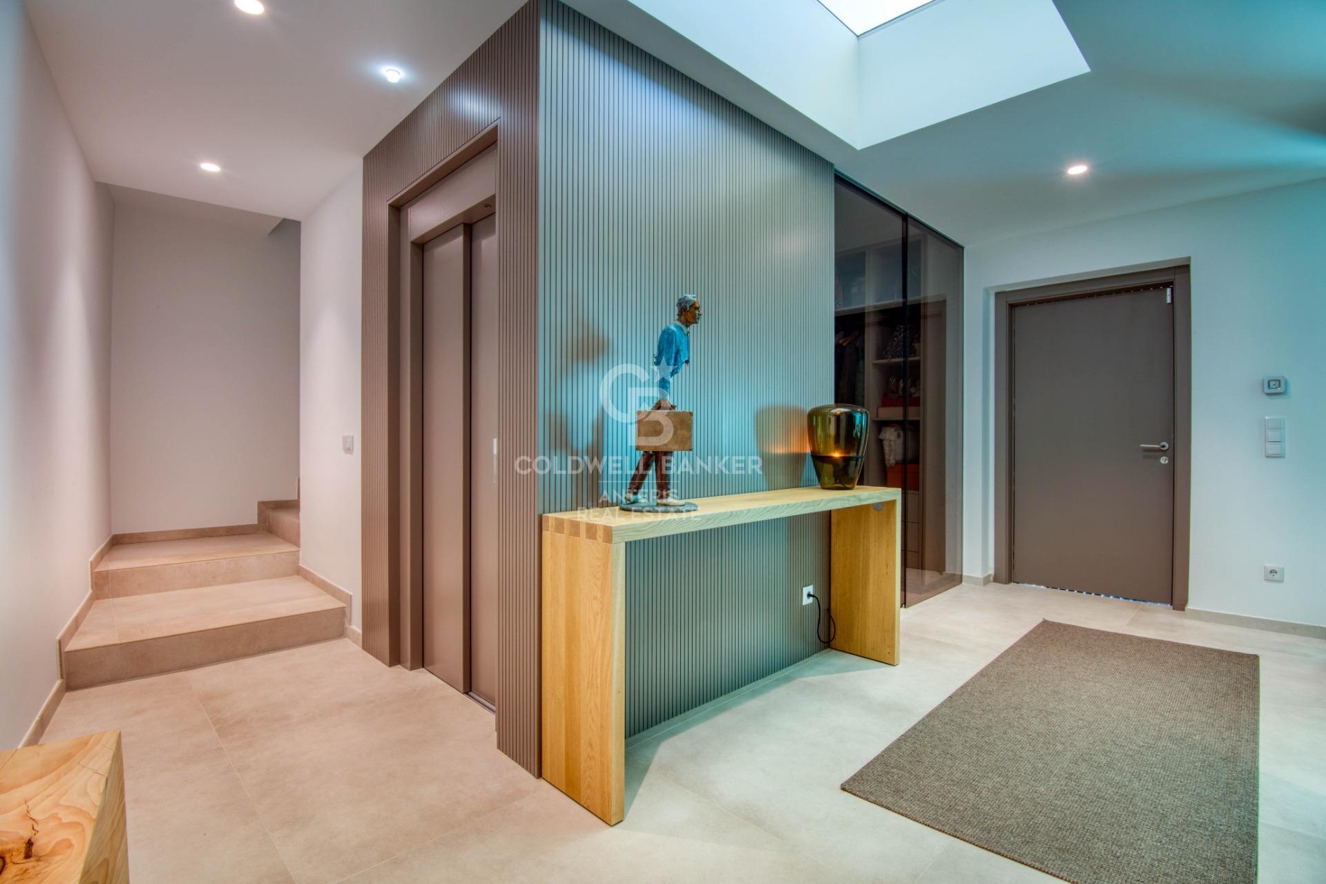 Moderno chalet con impresionantes vistas en la costa