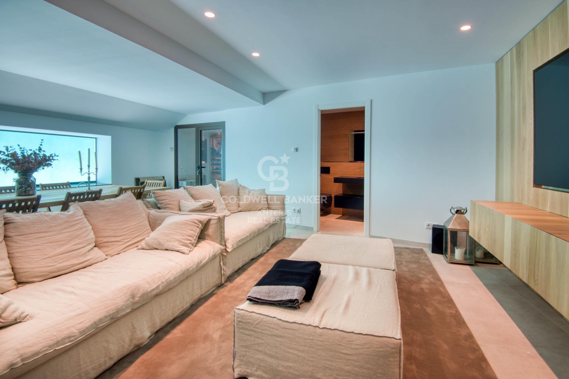 Moderno chalet con impresionantes vistas en la costa