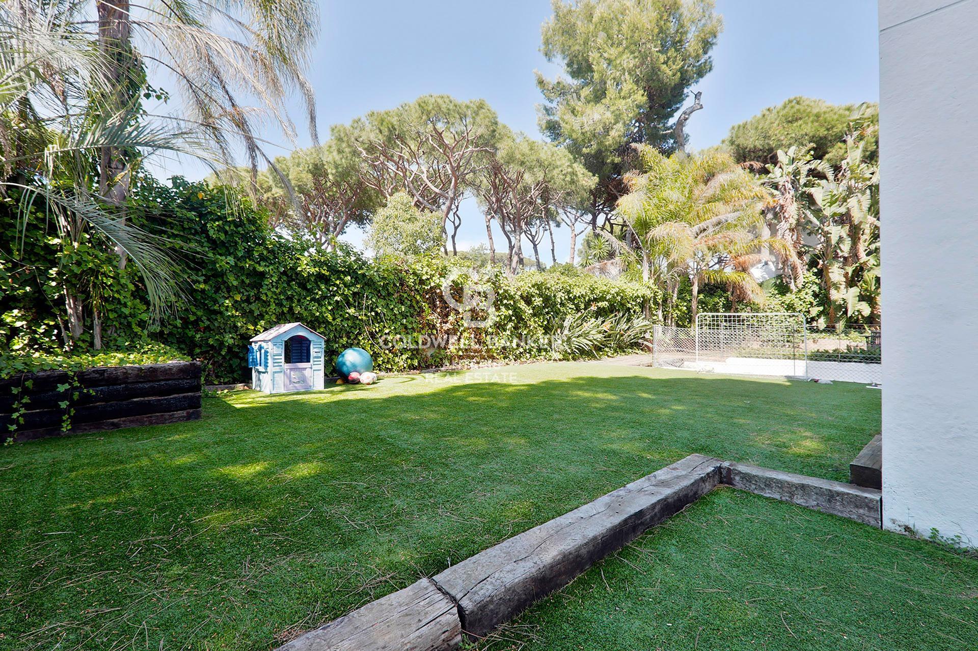 Luxury modern villa on the beach in Castelldefels