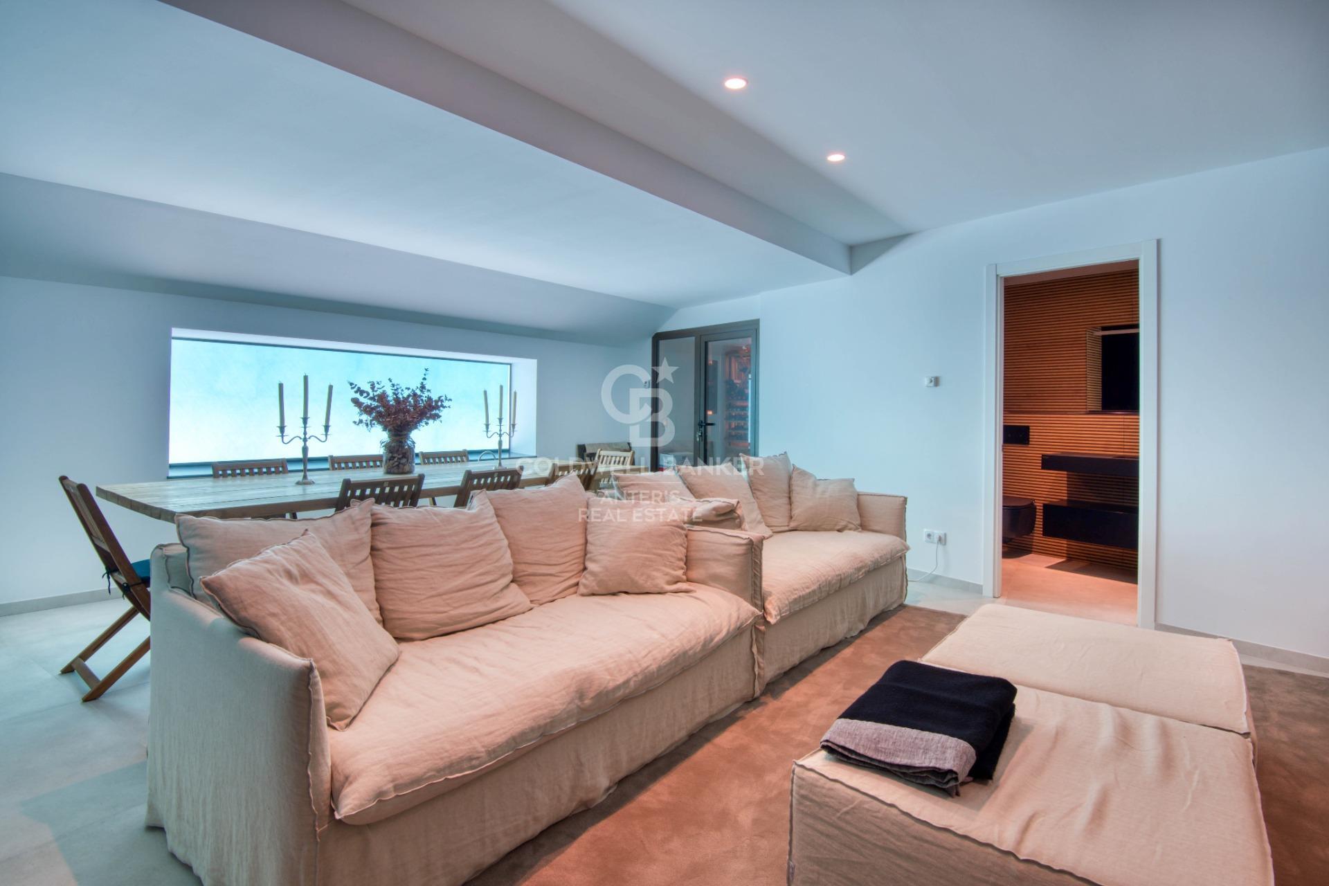 Moderno chalet con impresionantes vistas en la costa