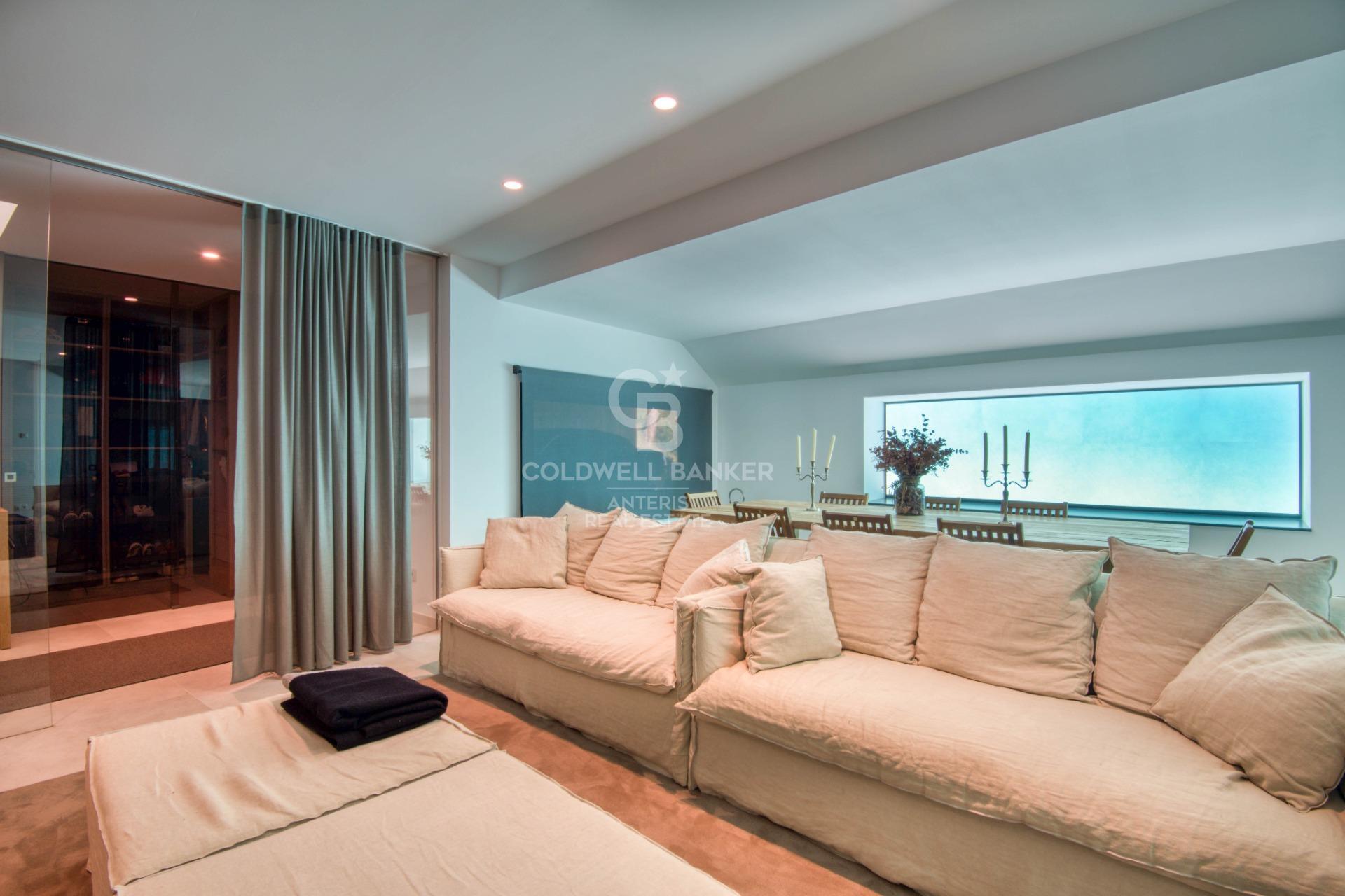 Moderno chalet con impresionantes vistas en la costa