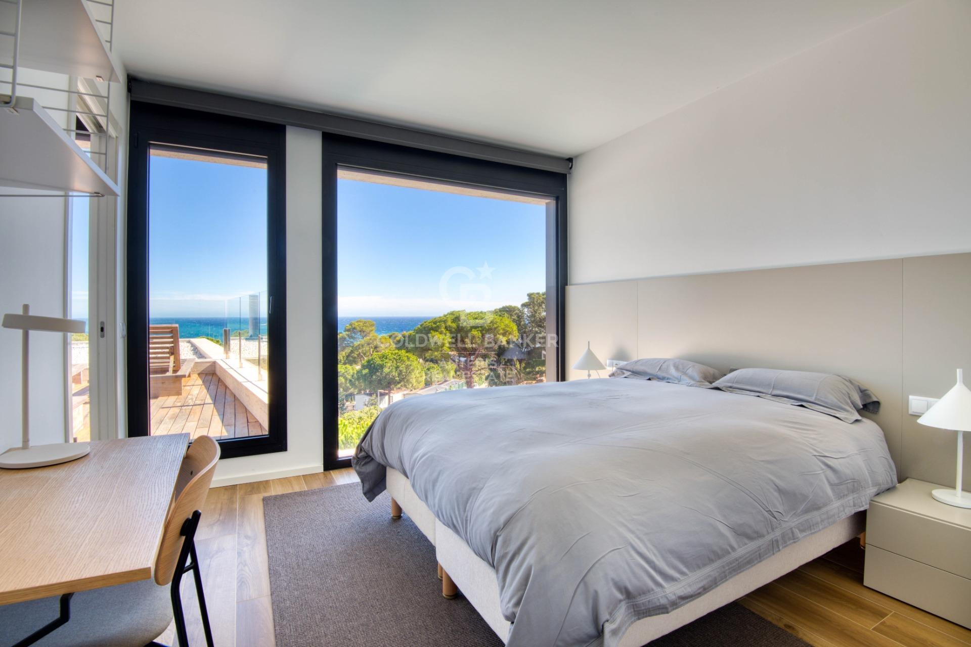 Moderno chalet con impresionantes vistas en la costa