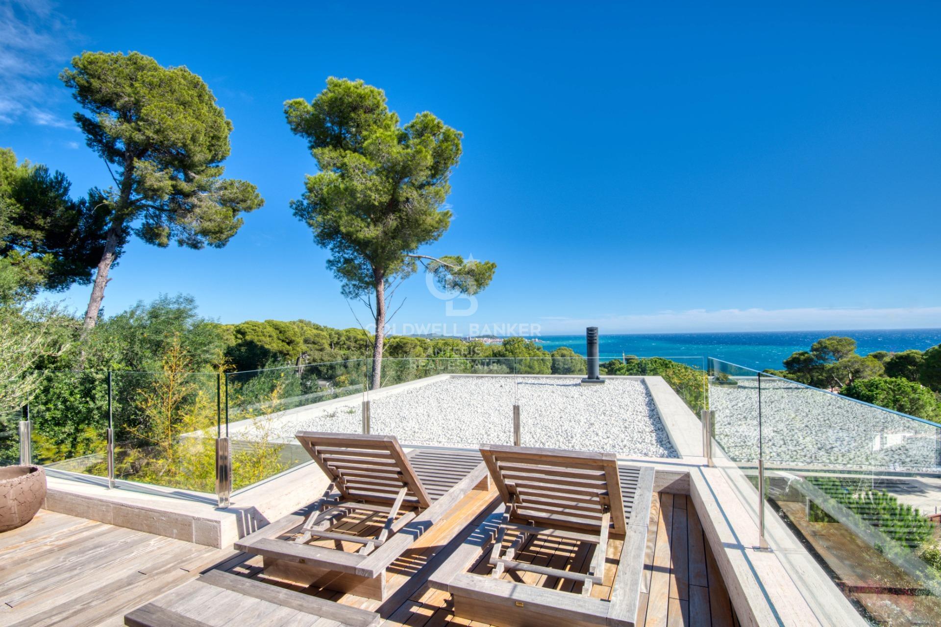 Moderno chalet con impresionantes vistas en la costa