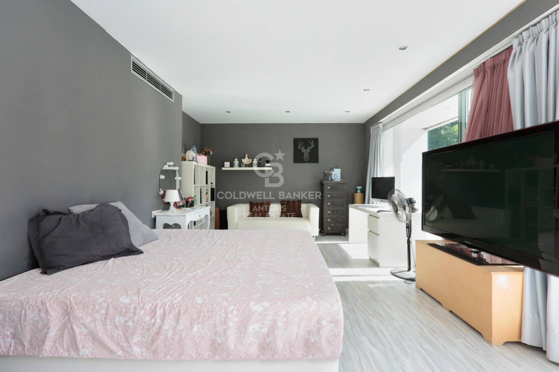 Luxury modern villa on the beach in Castelldefels