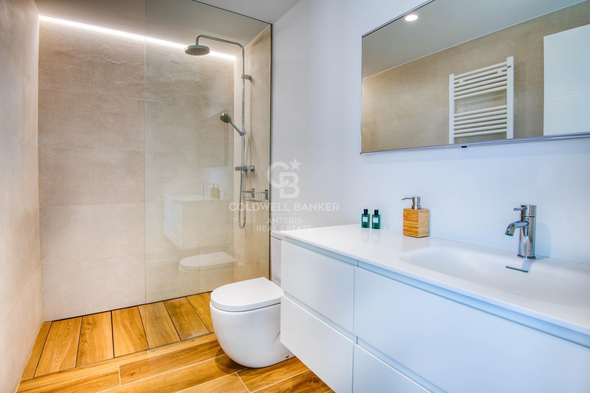 Moderno chalet con impresionantes vistas en la costa