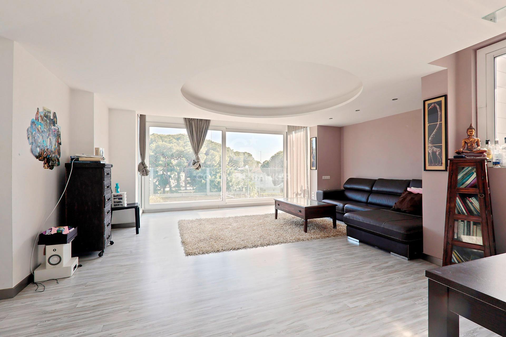 Luxury modern villa on the beach in Castelldefels