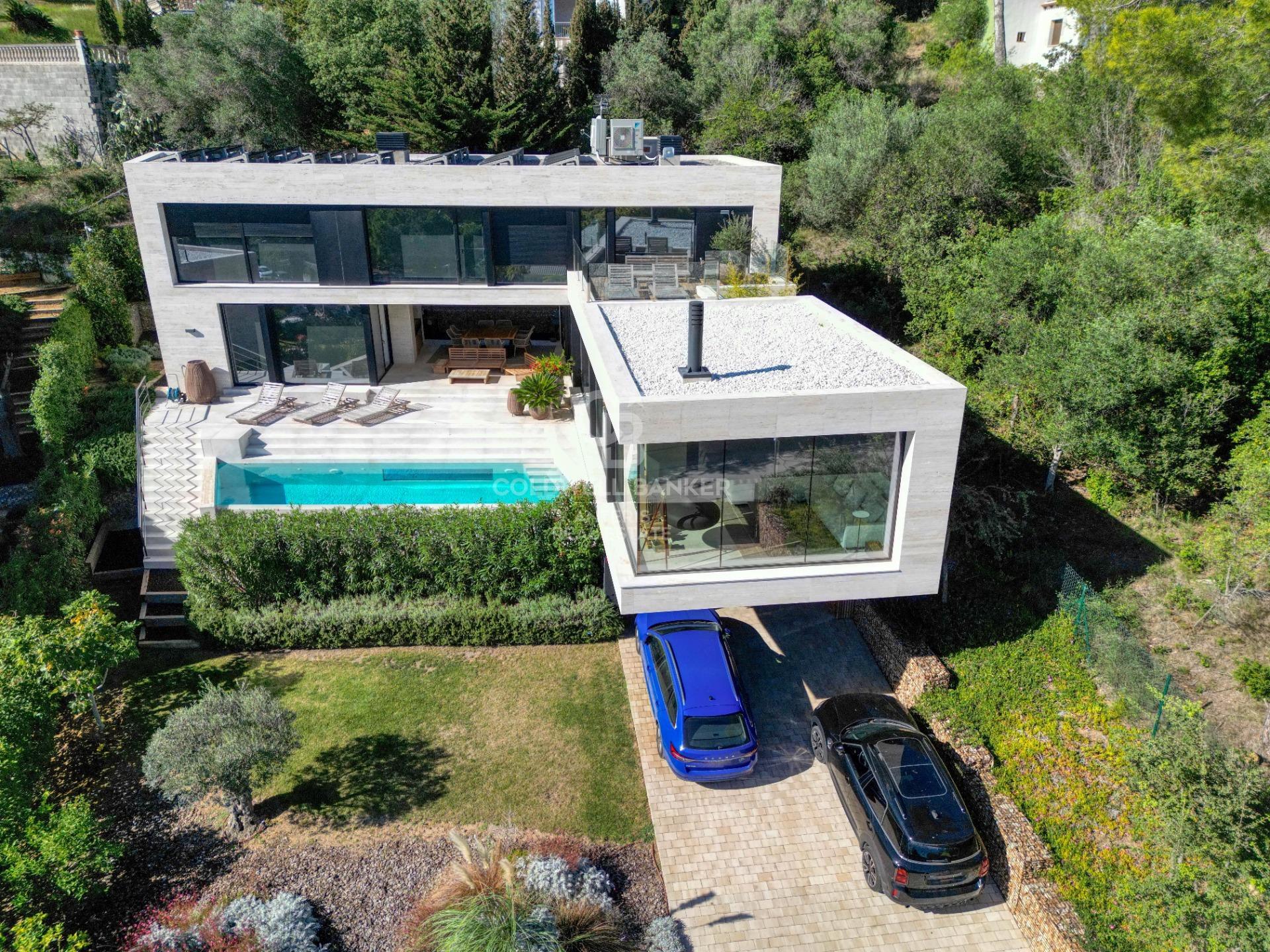 Moderno chalet con impresionantes vistas en la costa