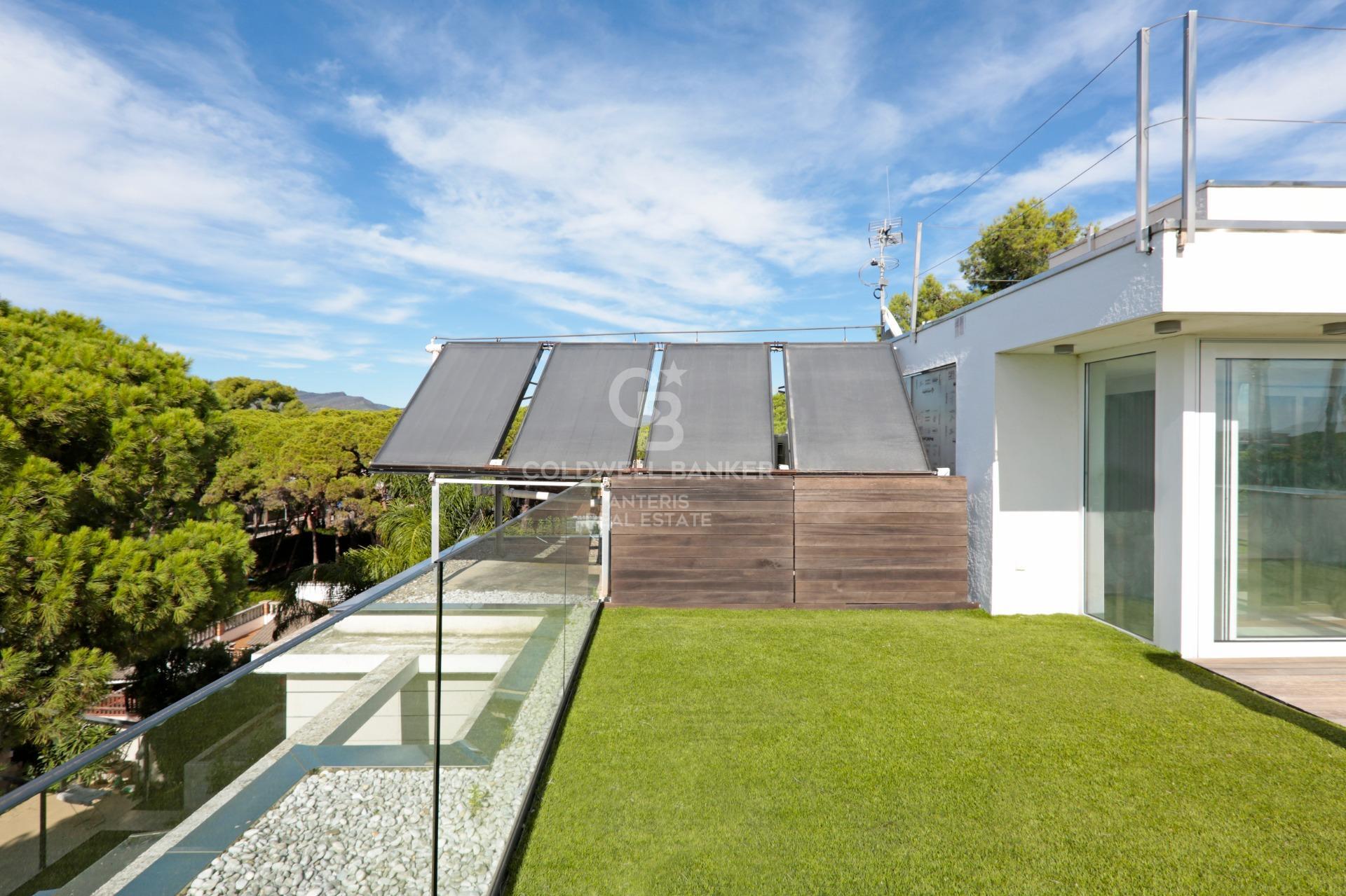 Luxury modern villa on the beach in Castelldefels