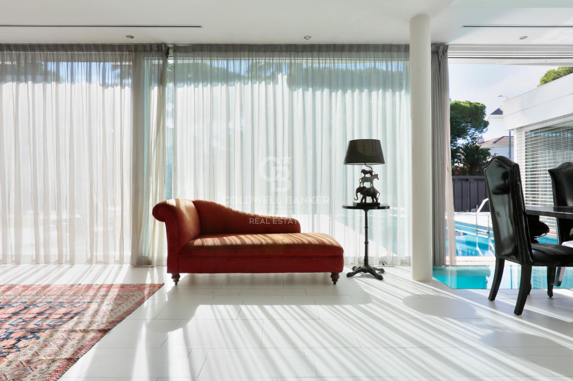 Luxury modern villa on the beach in Castelldefels