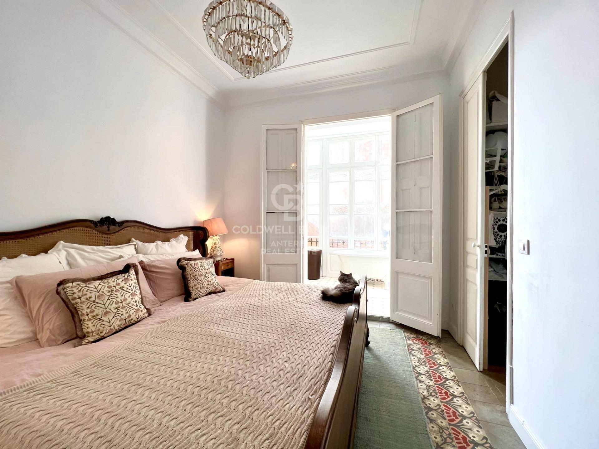 Piękny apartament w klasycystycznej kamienicy samym sercu dzielnicy Eixample