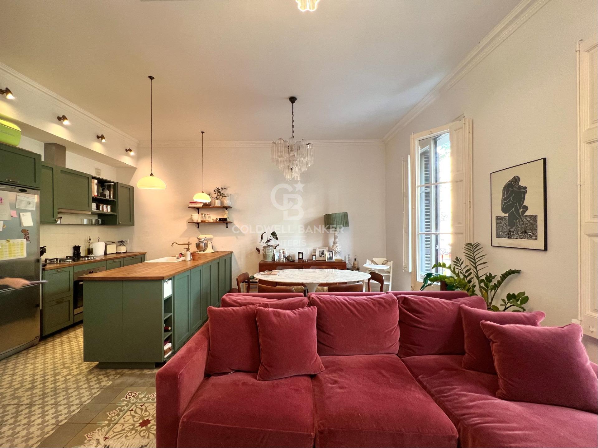 Piękny apartament w klasycystycznej kamienicy samym sercu dzielnicy Eixample