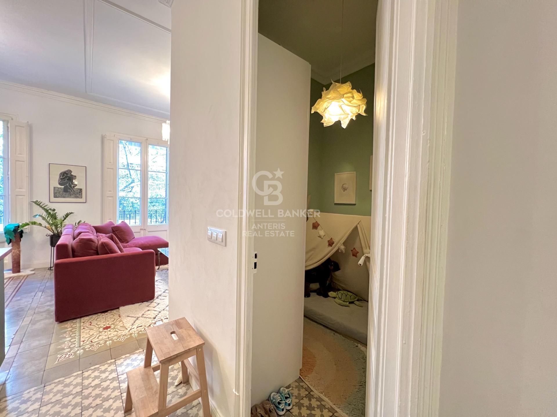 Piękny apartament w klasycystycznej kamienicy samym sercu dzielnicy Eixample