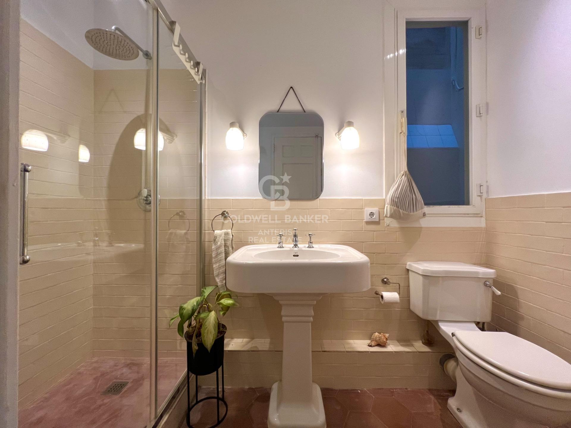 Piękny apartament w klasycystycznej kamienicy samym sercu dzielnicy Eixample