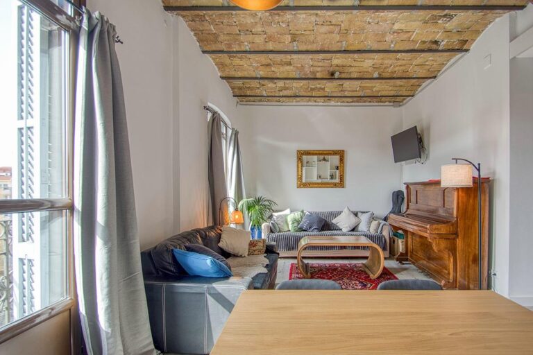 Ático con terraza y glorieta en finca clásica