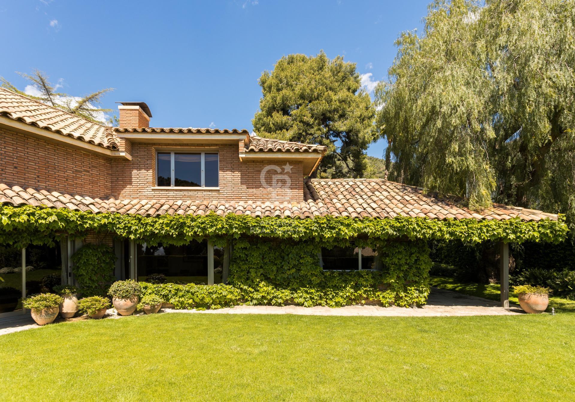 Maravillosa villa con exteriores increíbles en Pedralbes