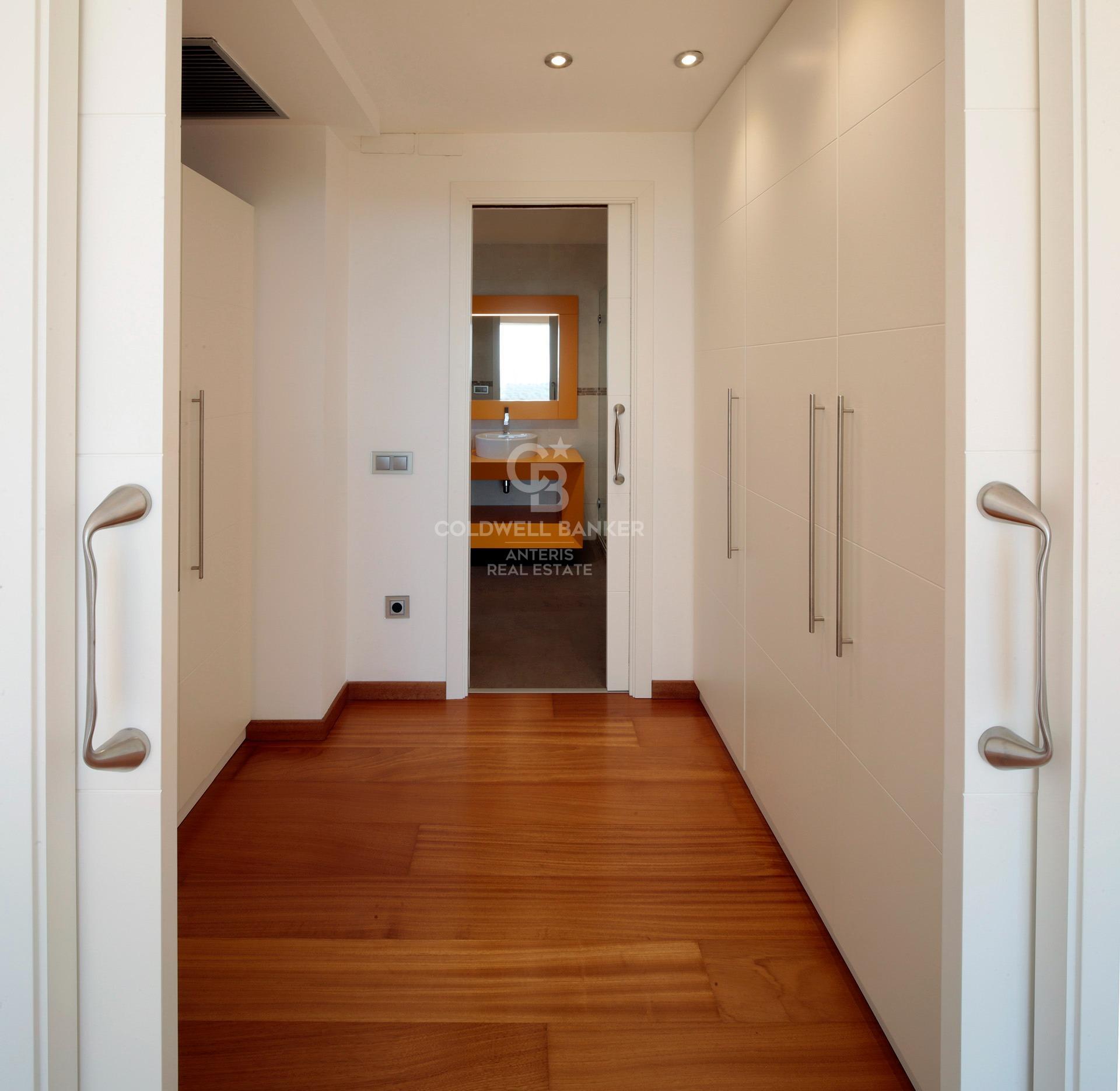 Luxury villa with panoramic views of the sea