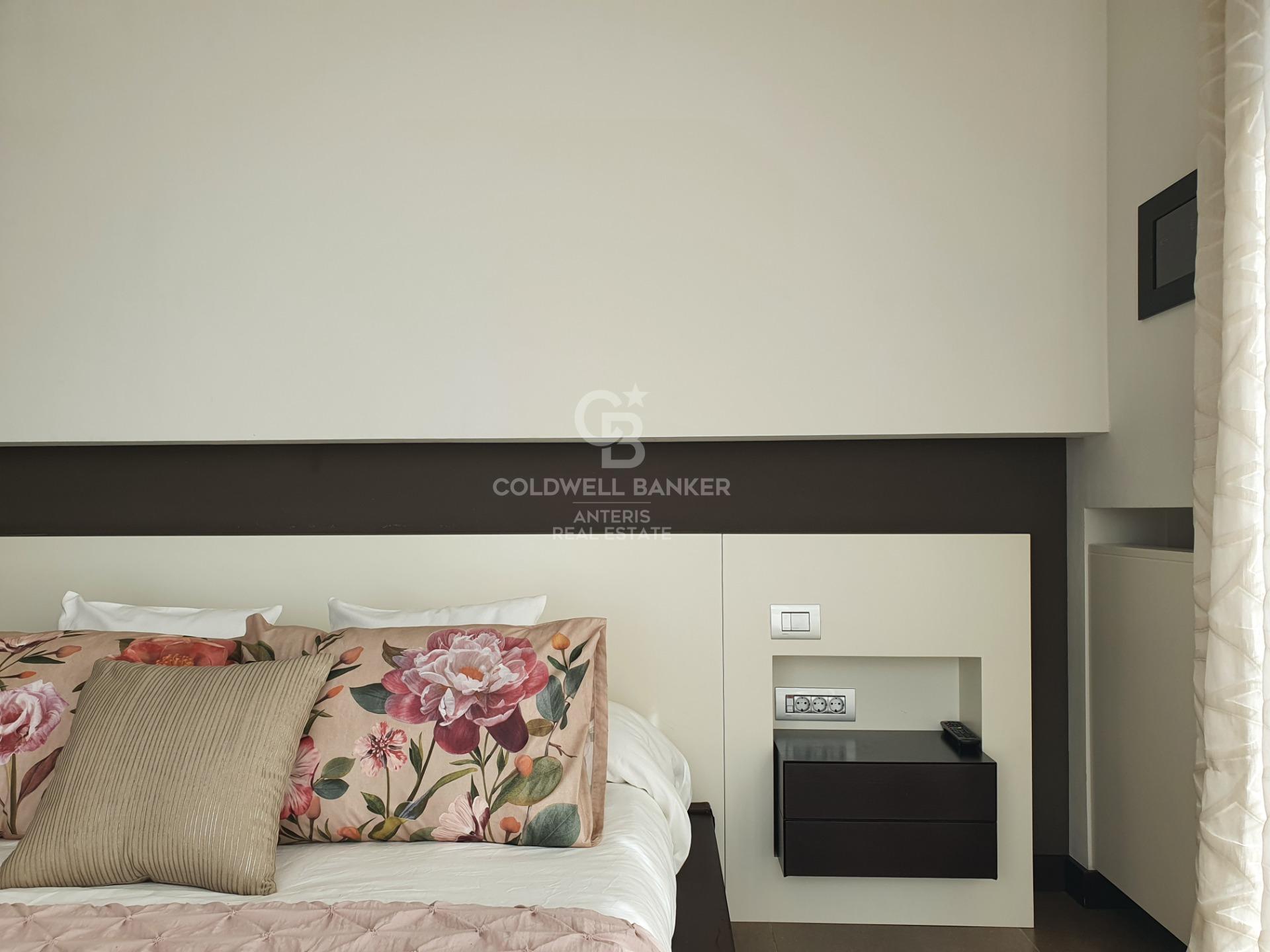 Casa con piscina infinita y cine en prestigiosa zona residencial