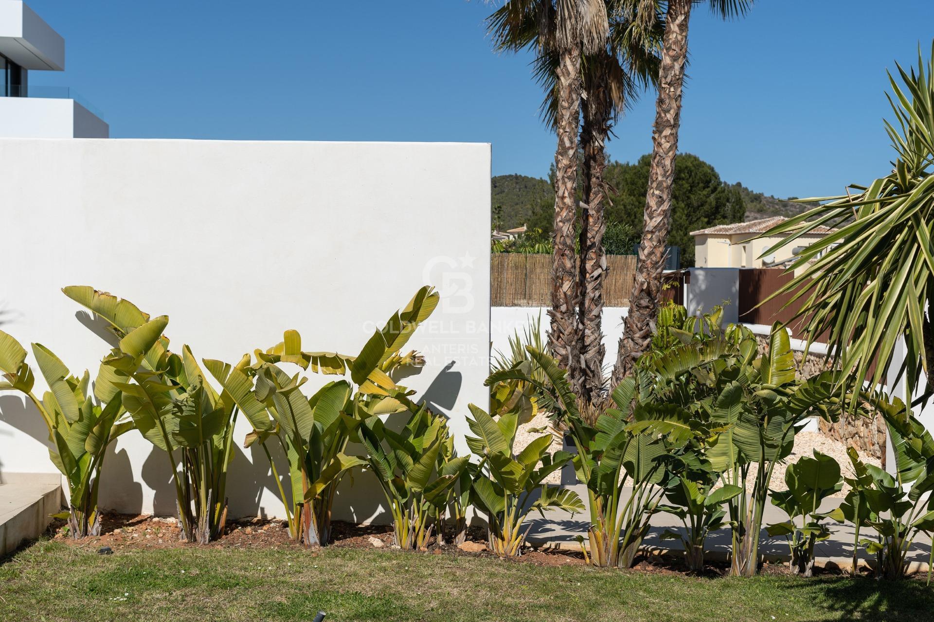 Villa Ca Salina – estilo Ibiza, a distancia a pie de una escuela internacional, Javea