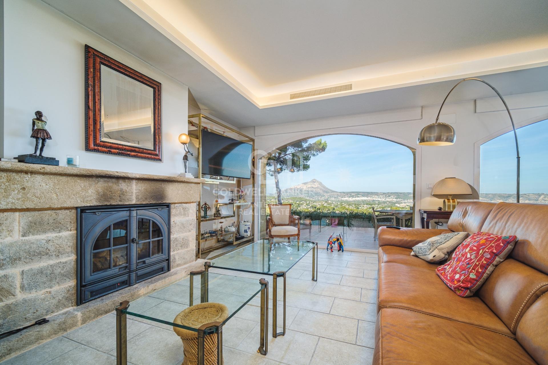 Magnífica Villa con Vistas al mar en exclusiva zona de Jávea