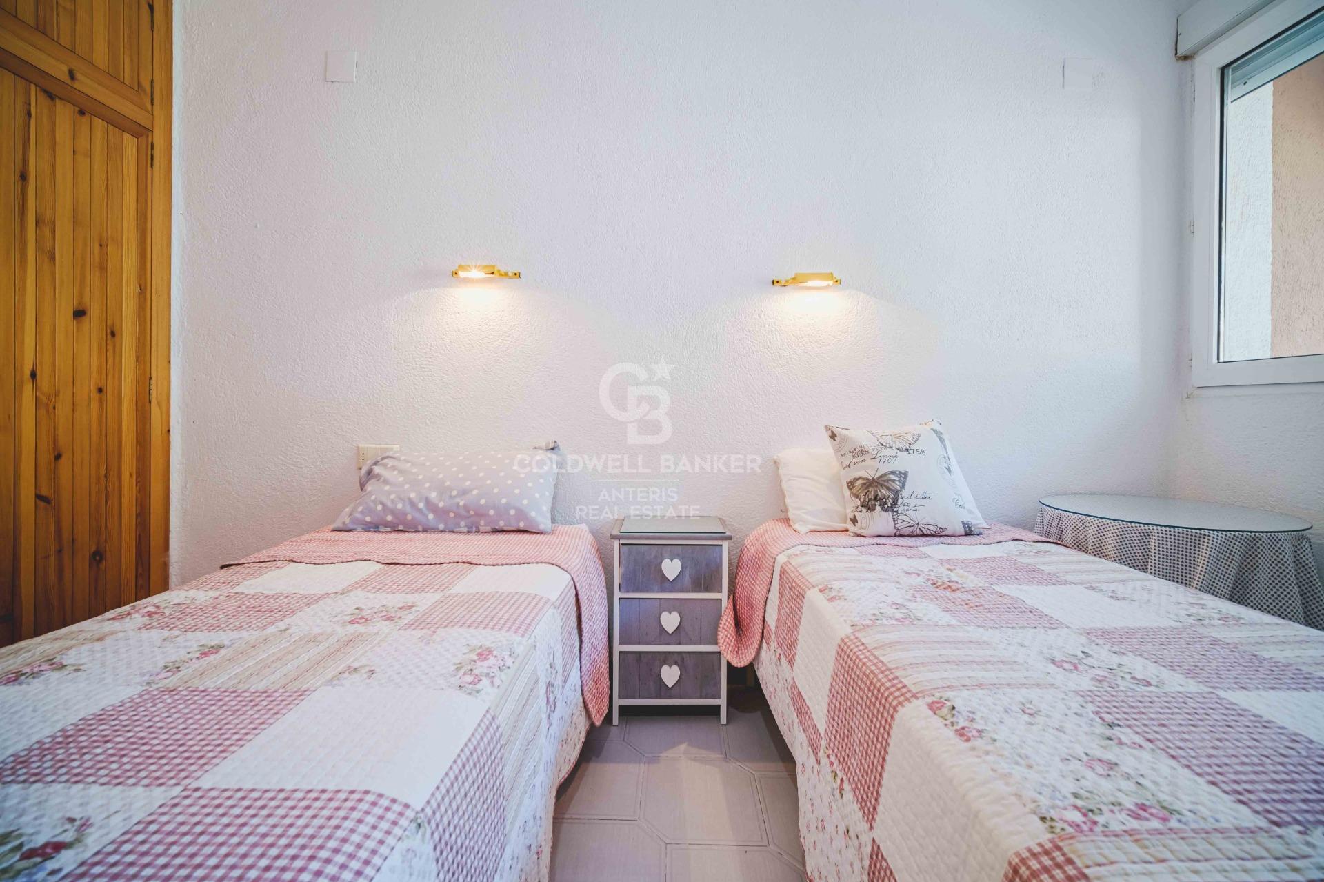 Unique opportunity in Jávea! Spectacular Apartment on the Frontline of the Sea