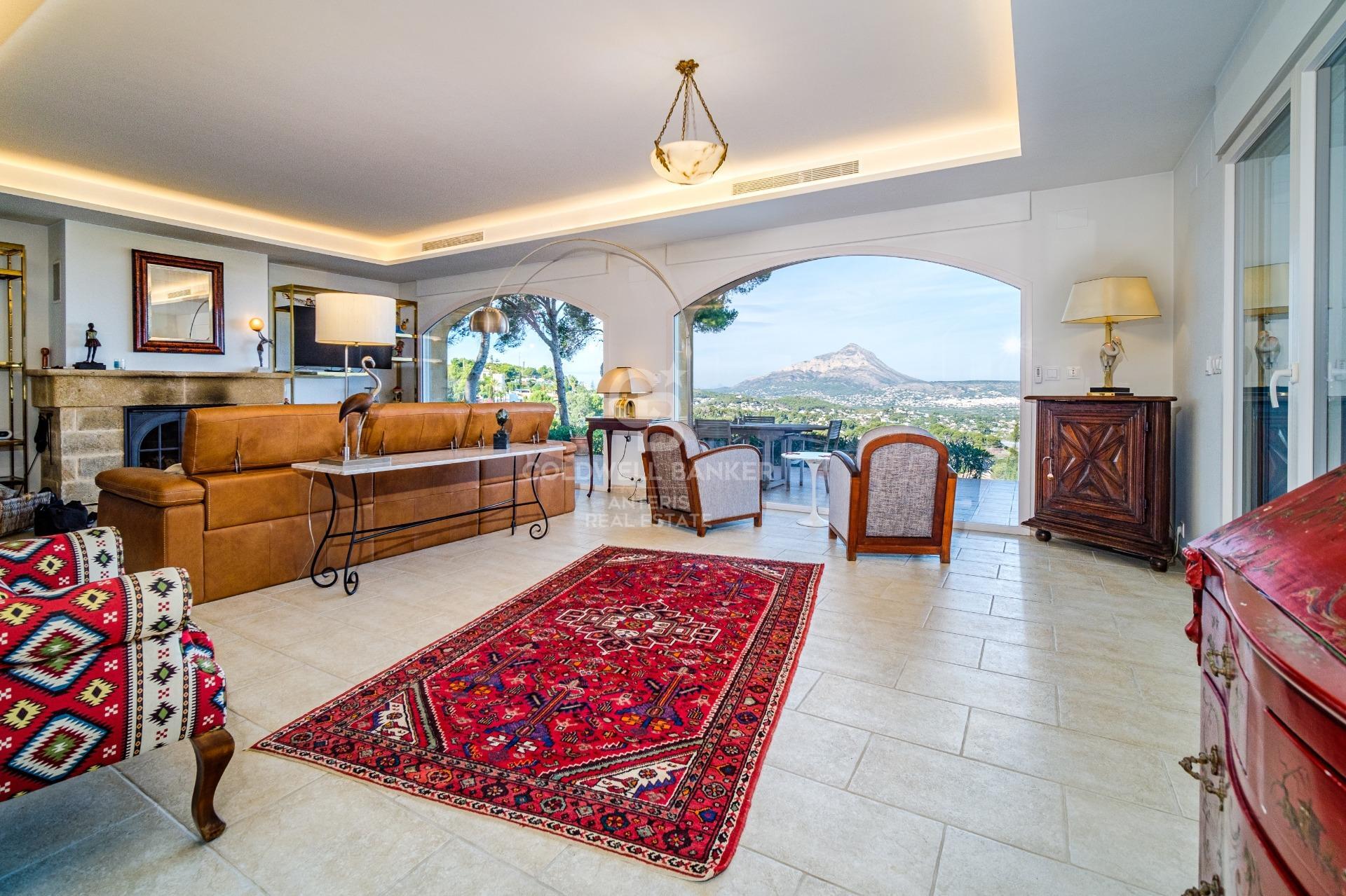 Magnífica Villa con Vistas al mar en exclusiva zona de Jávea