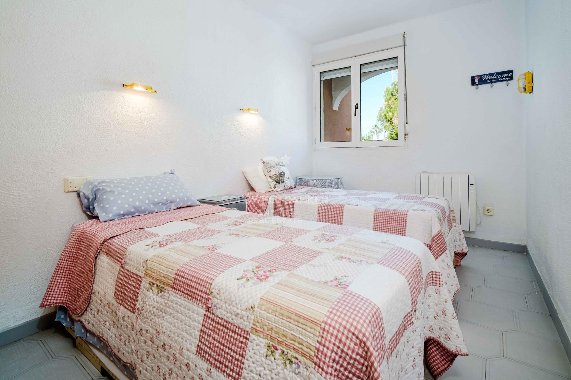 Unique opportunity in Jávea! Spectacular Apartment on the Frontline of the Sea