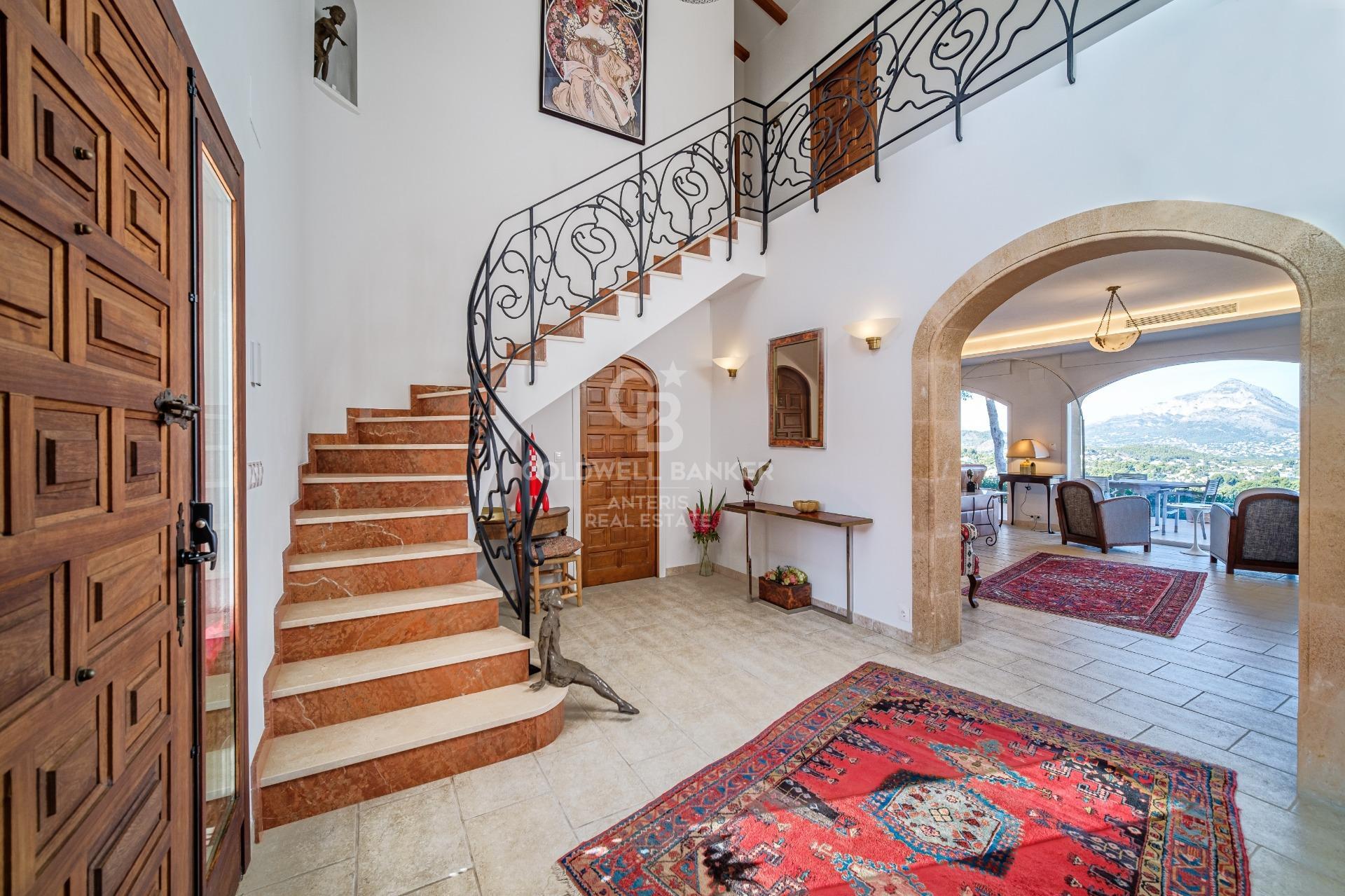 Magnífica Villa con Vistas al mar en exclusiva zona de Jávea