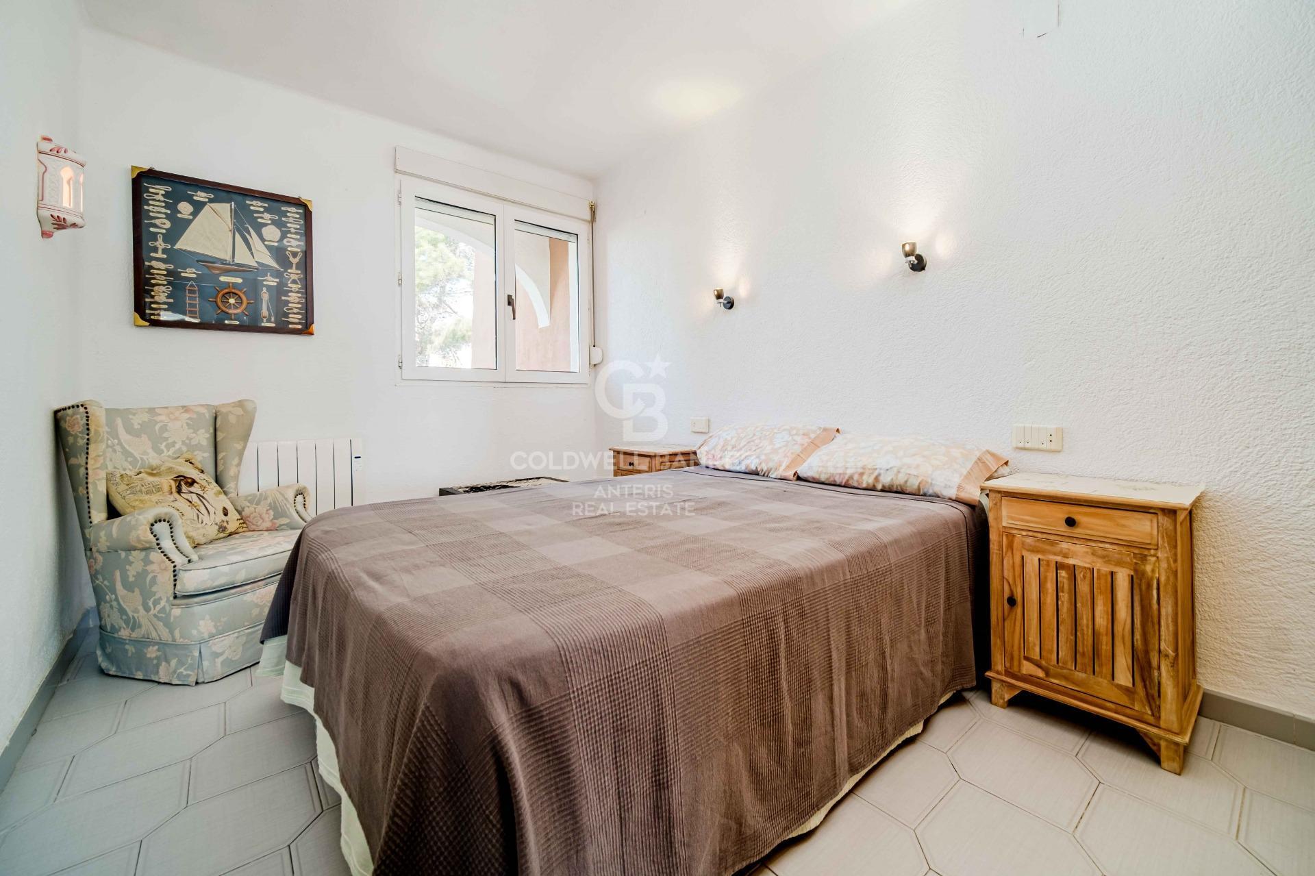 Unique opportunity in Jávea! Spectacular Apartment on the Frontline of the Sea