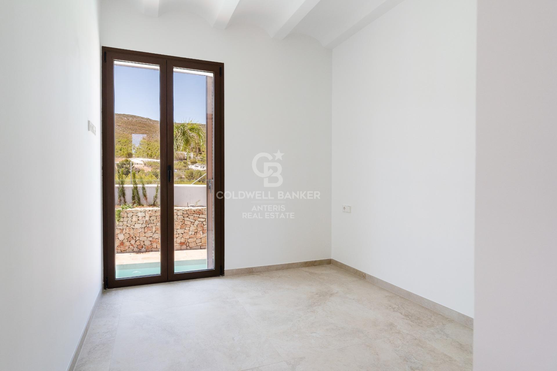 Villa Olivia – Casa Terminada y Lista para Vivir en Jávea