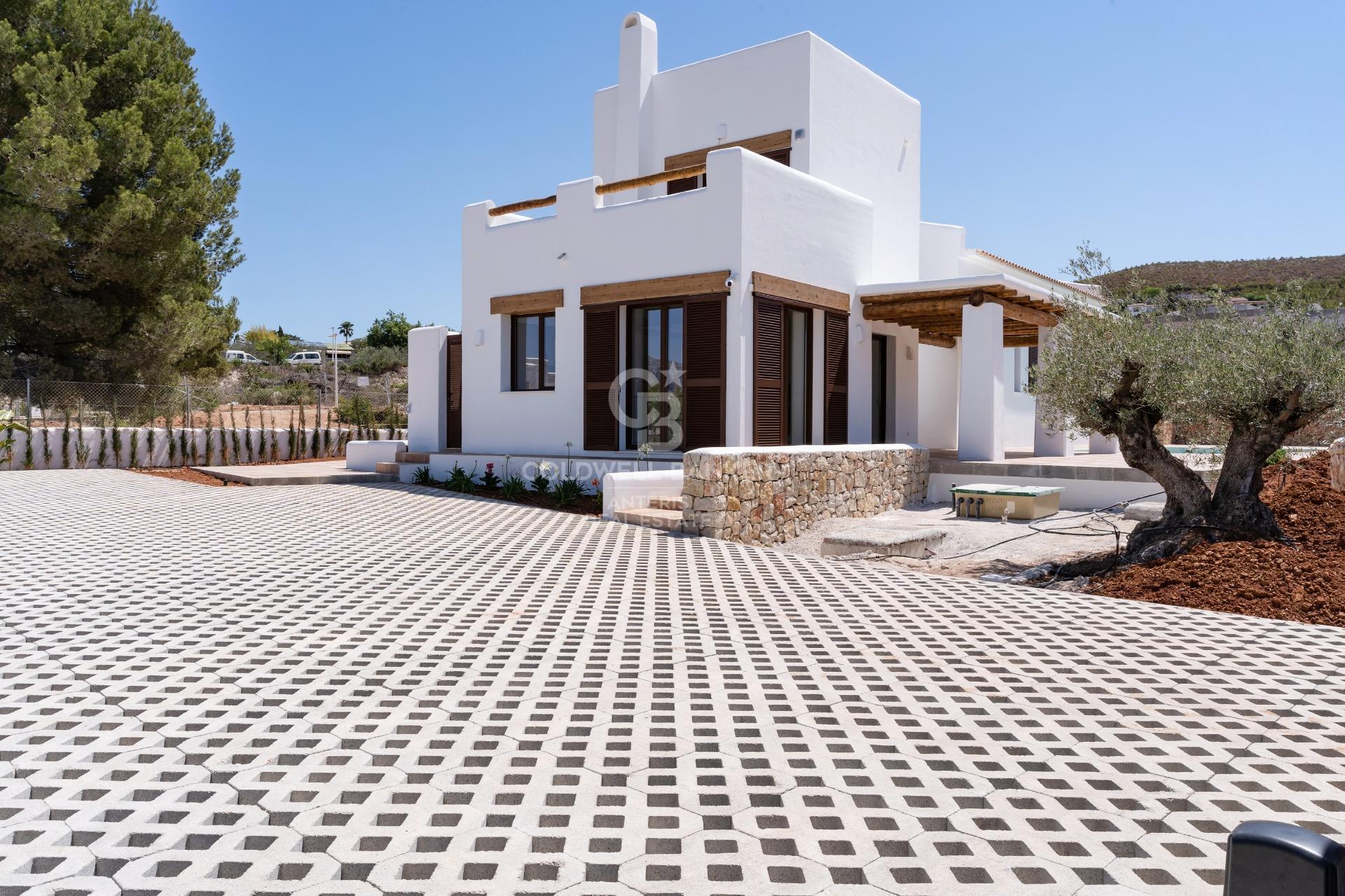 Villa Olivia – Casa Terminada y Lista para Vivir en Jávea