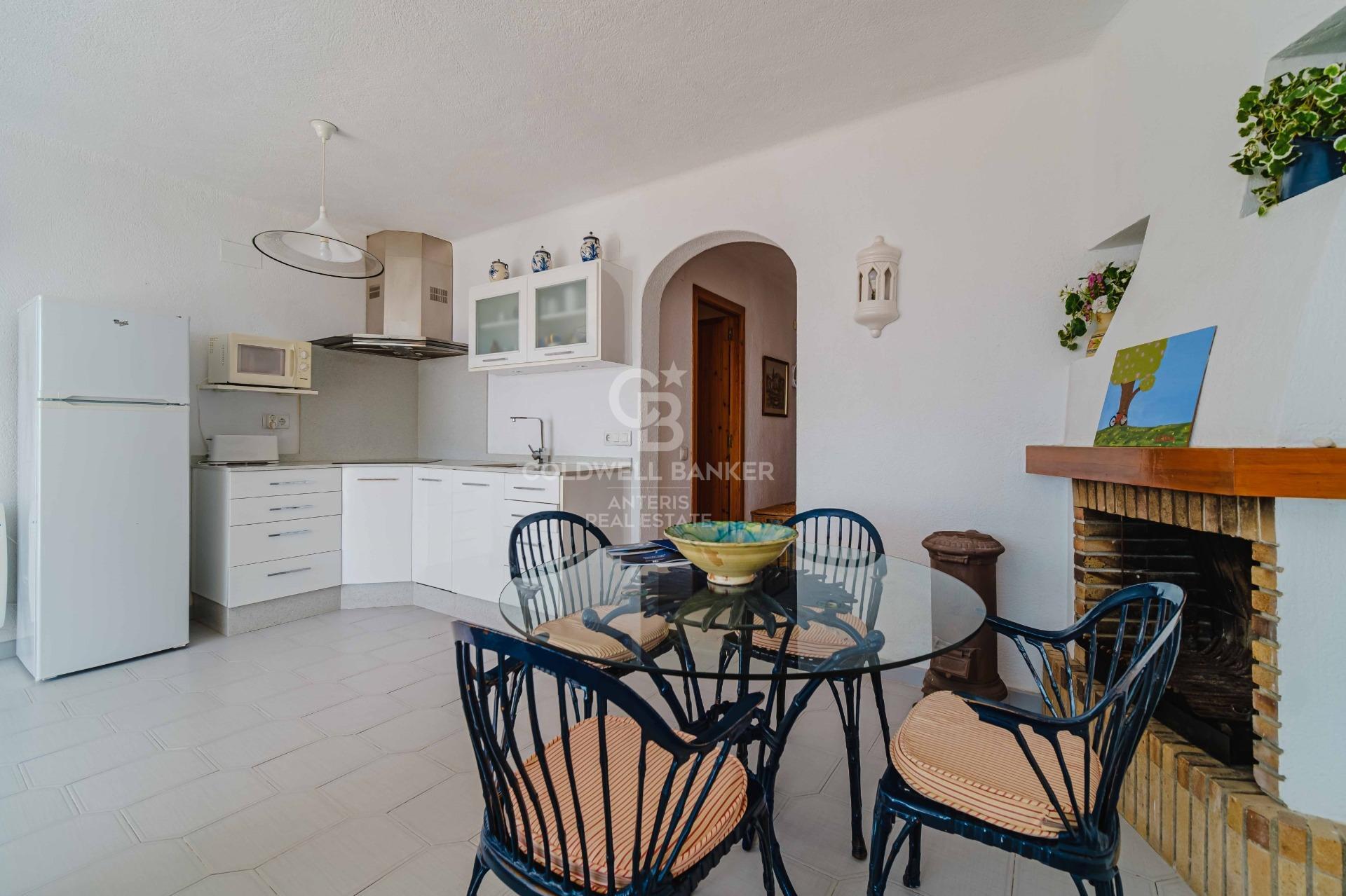 Unique opportunity in Jávea! Spectacular Apartment on the Frontline of the Sea