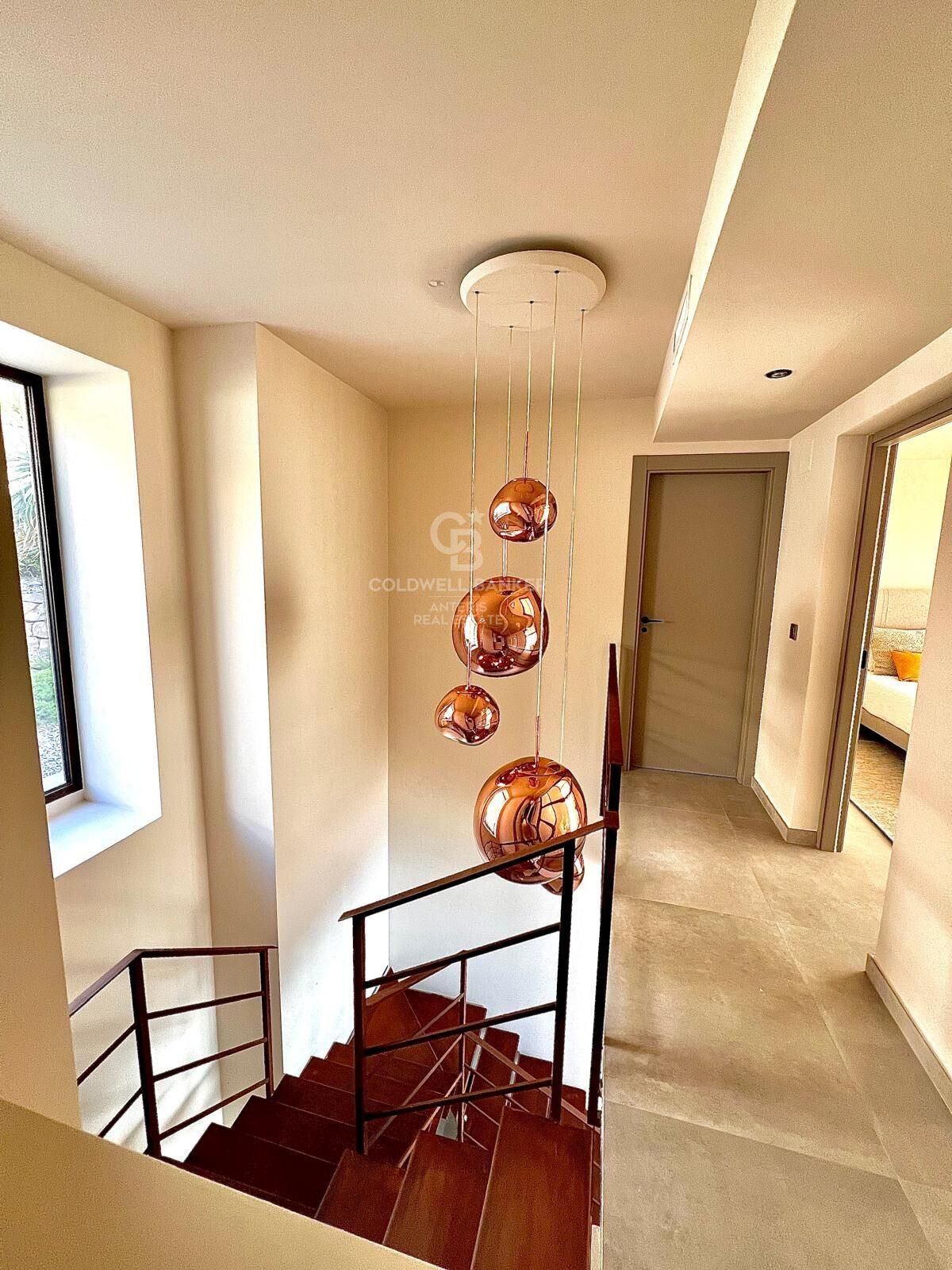 Wyjątkowa willa z 4 sypialniami i panoramicznym widokiem na Morze Śródziemne