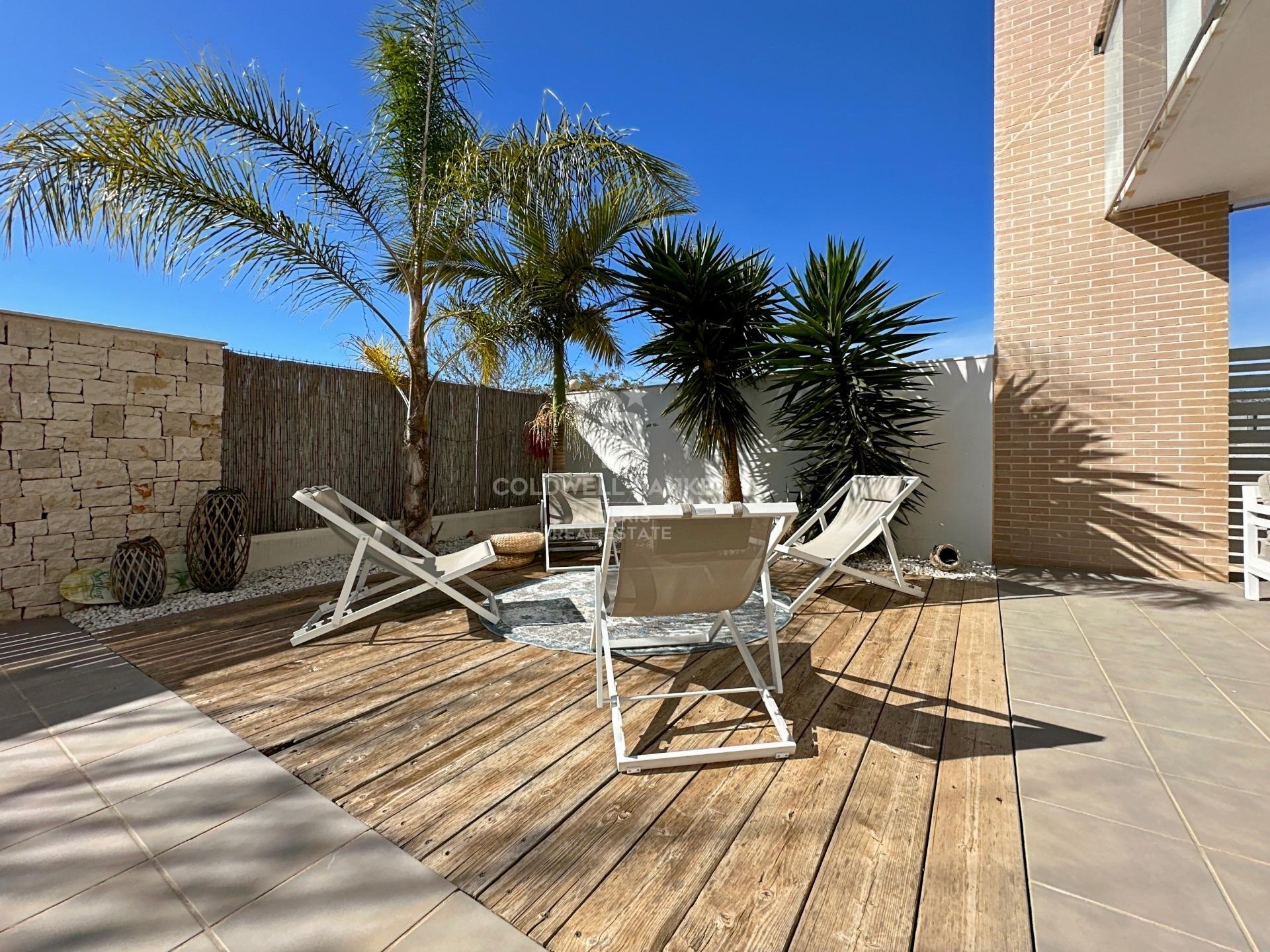 Stunning new flat in the centre of Jávea