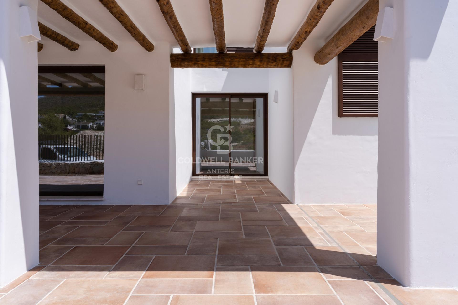 Villa Olivia – Casa Terminada y Lista para Vivir en Jávea