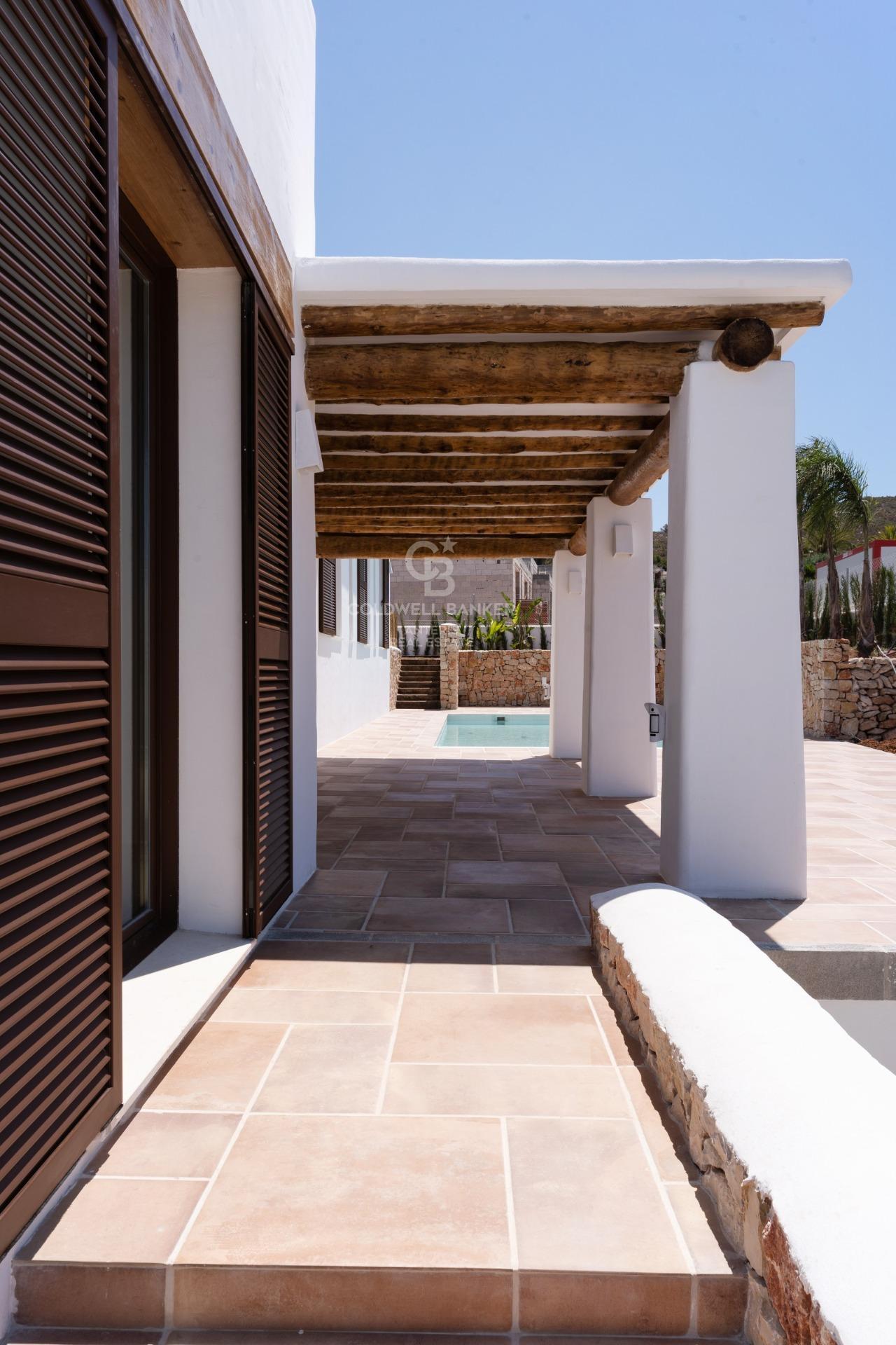 Villa Olivia – Casa Terminada y Lista para Vivir en Jávea