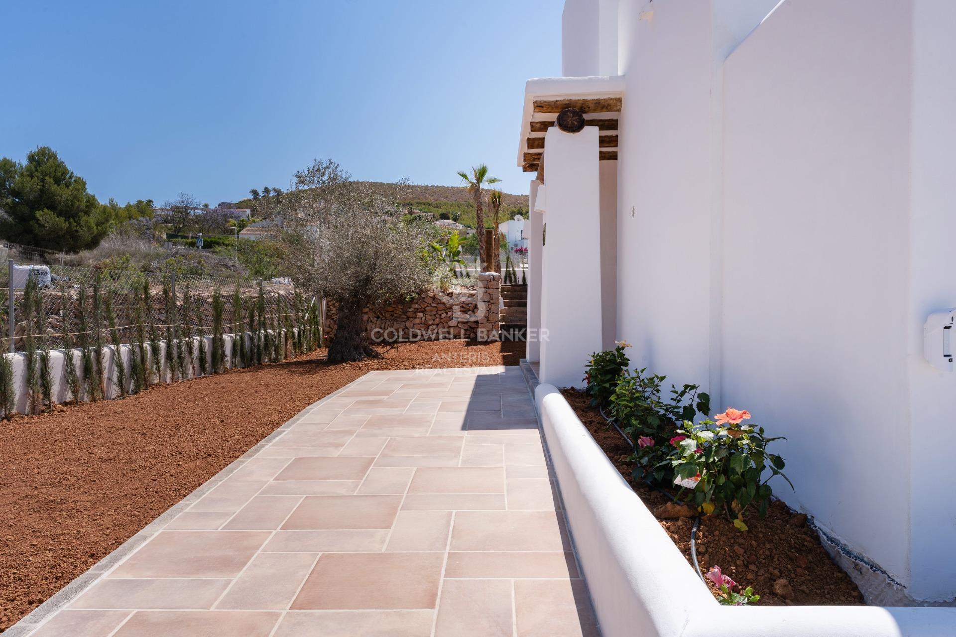 Villa Olivia – Casa Terminada y Lista para Vivir en Jávea