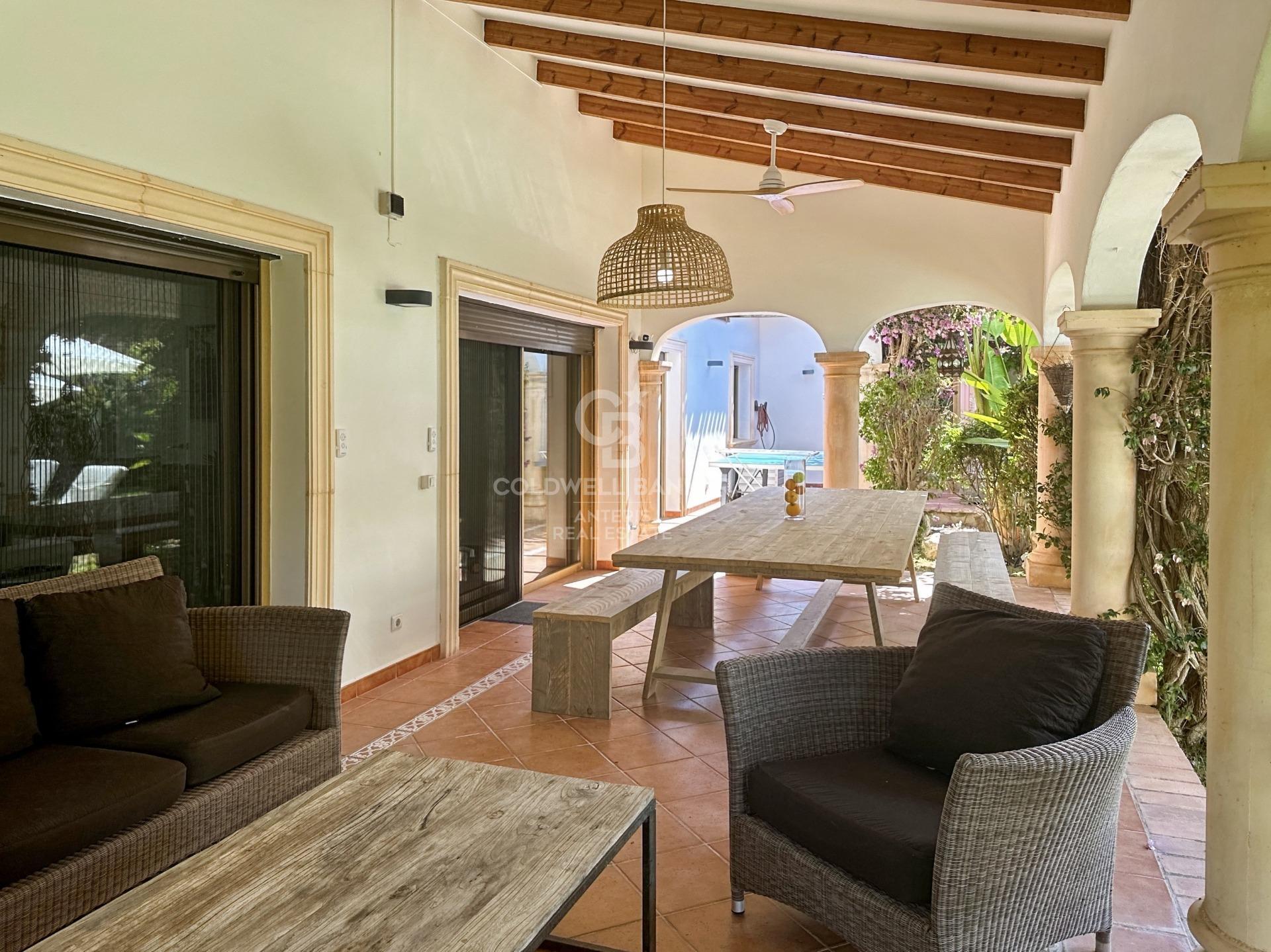 Beautiful one level villa with total privacy.