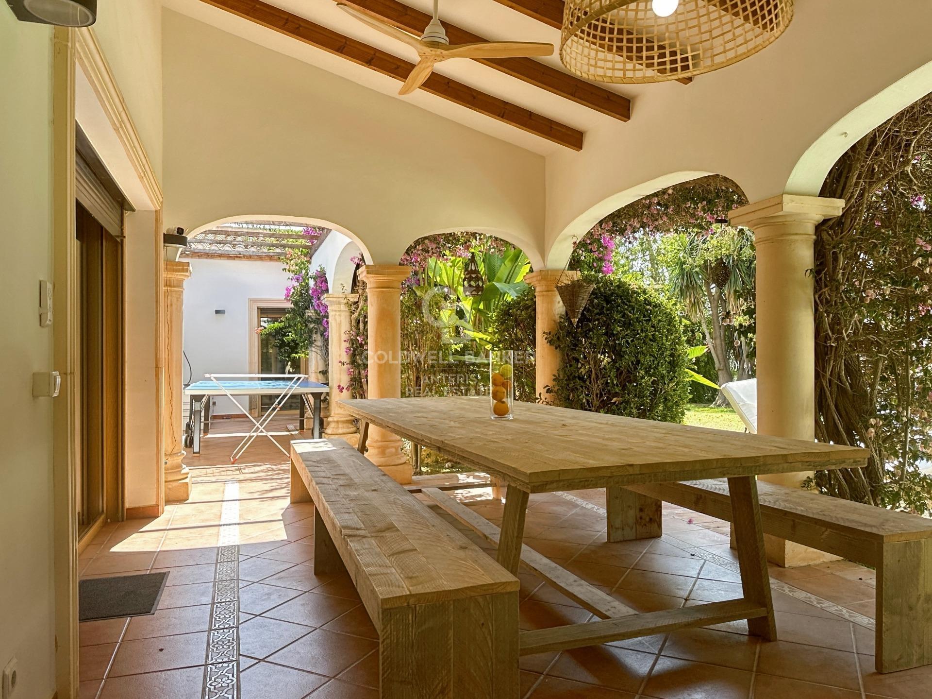 Beautiful one level villa with total privacy.