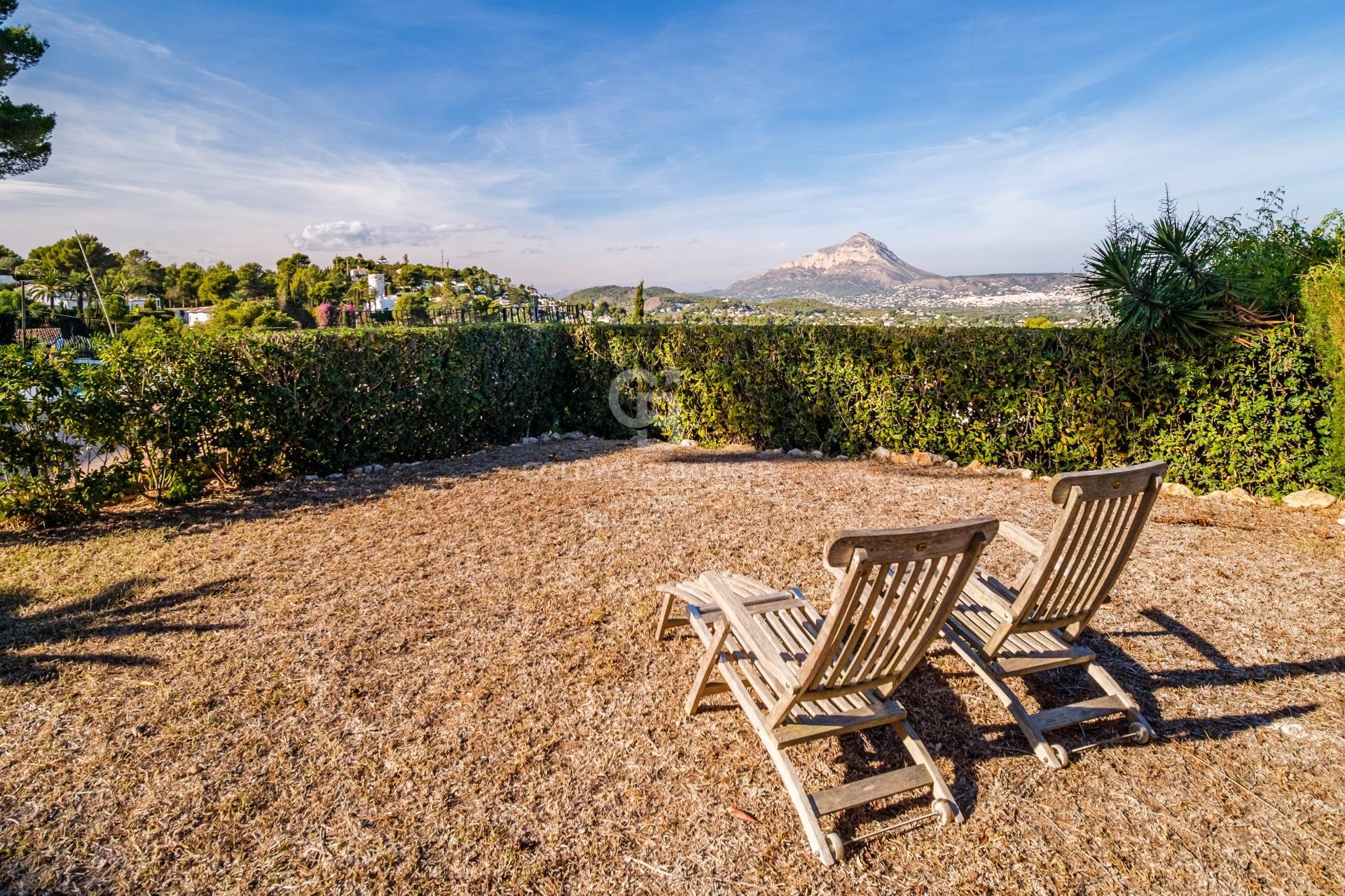 Magnífica Villa con Vistas al mar en exclusiva zona de Jávea