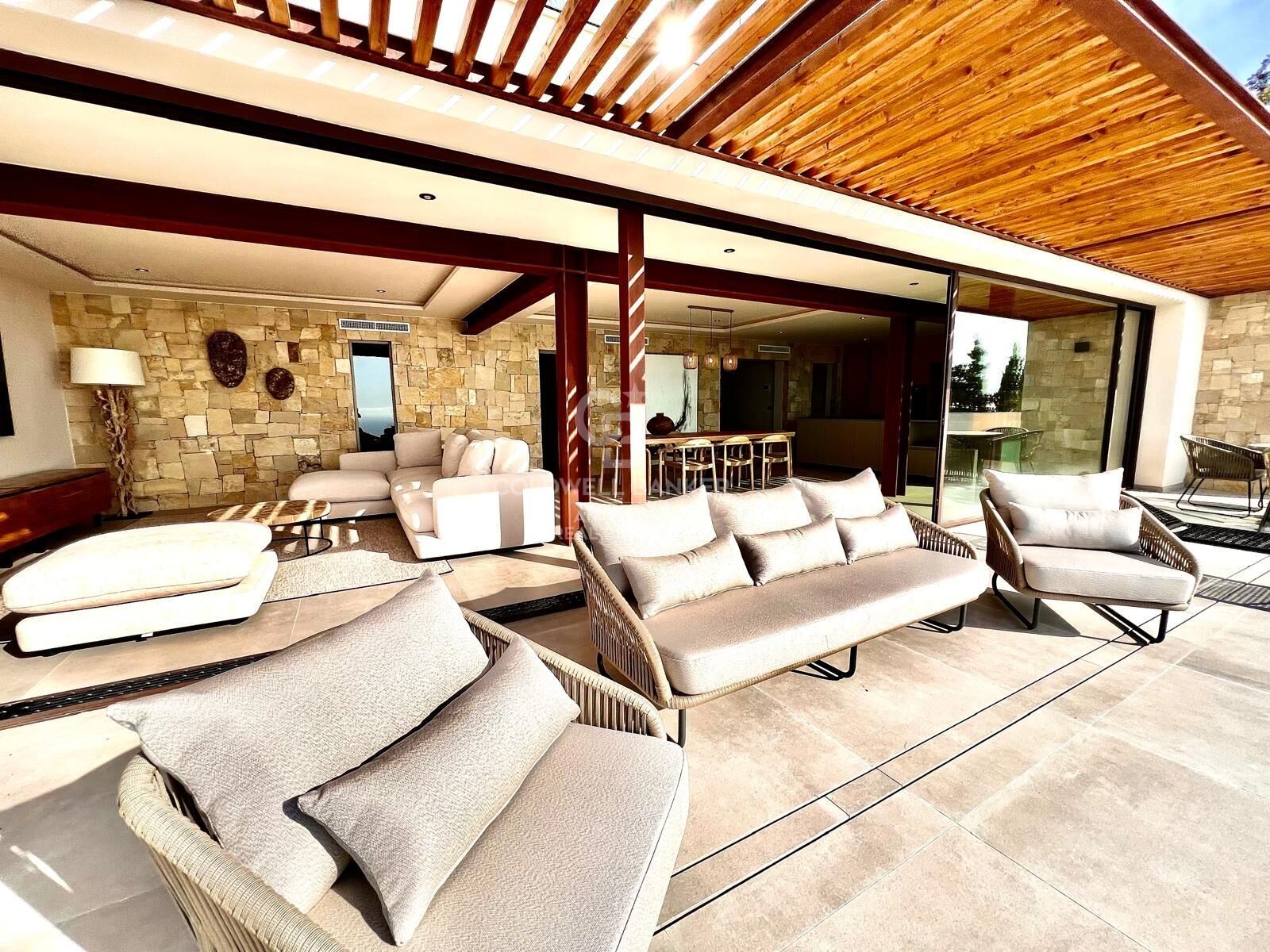 Wyjątkowa willa z 4 sypialniami i panoramicznym widokiem na Morze Śródziemne