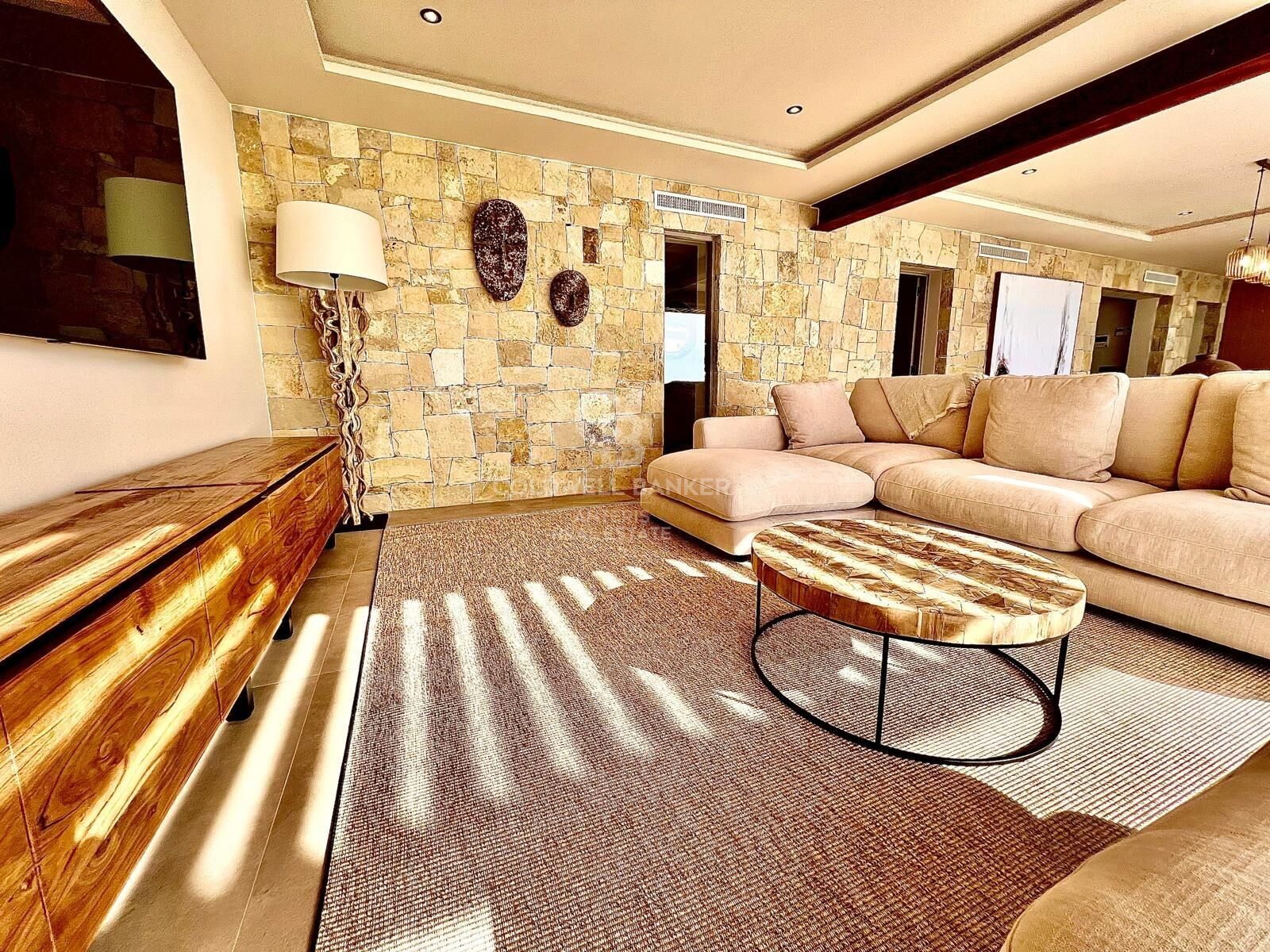 Wyjątkowa willa z 4 sypialniami i panoramicznym widokiem na Morze Śródziemne