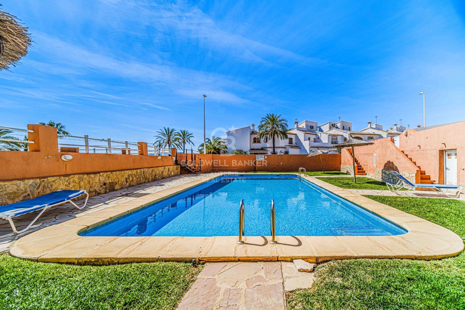 Unique opportunity in Jávea! Spectacular Apartment on the Frontline of the Sea