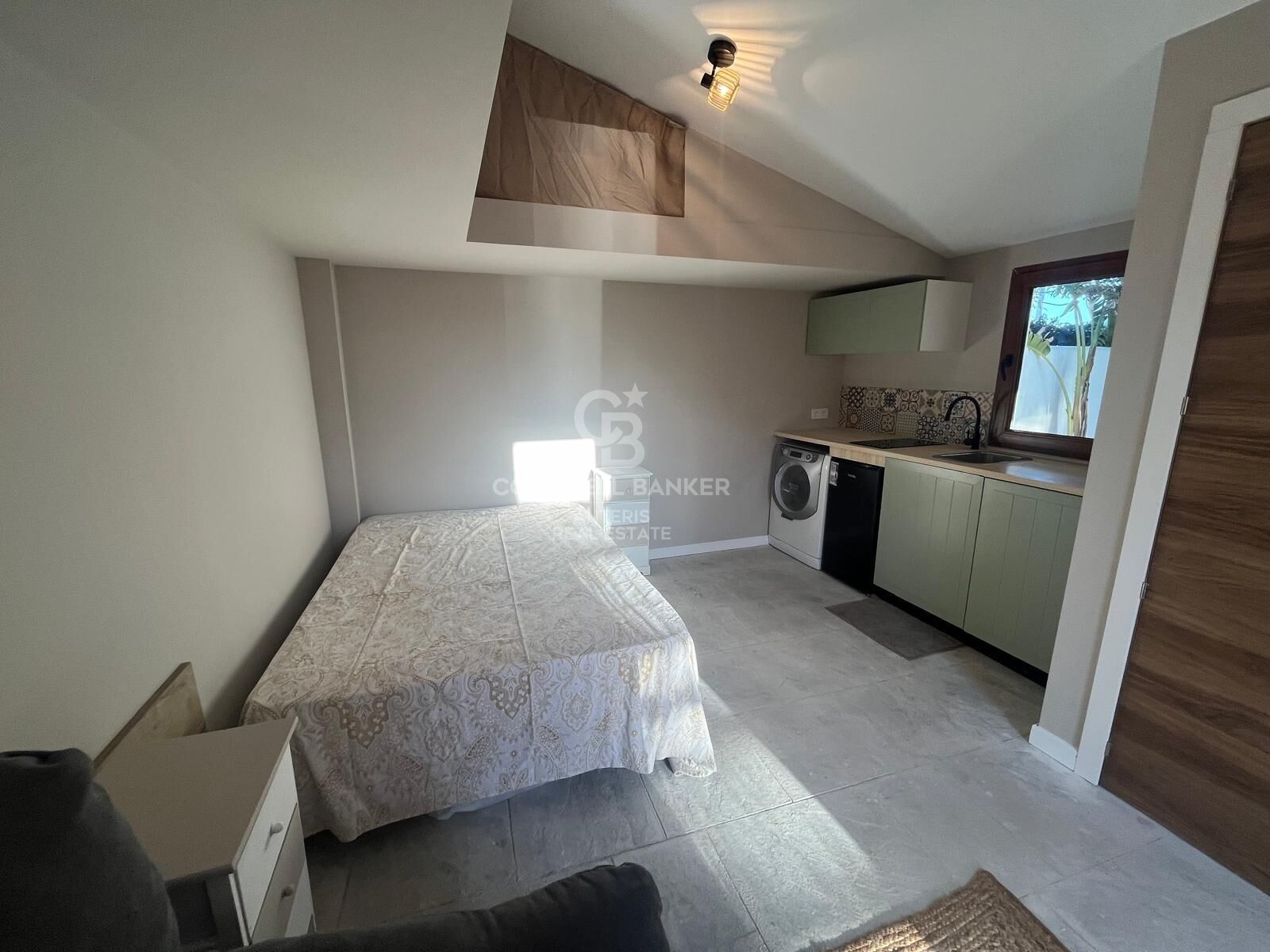 Villa with pool on the seafront in Dénia