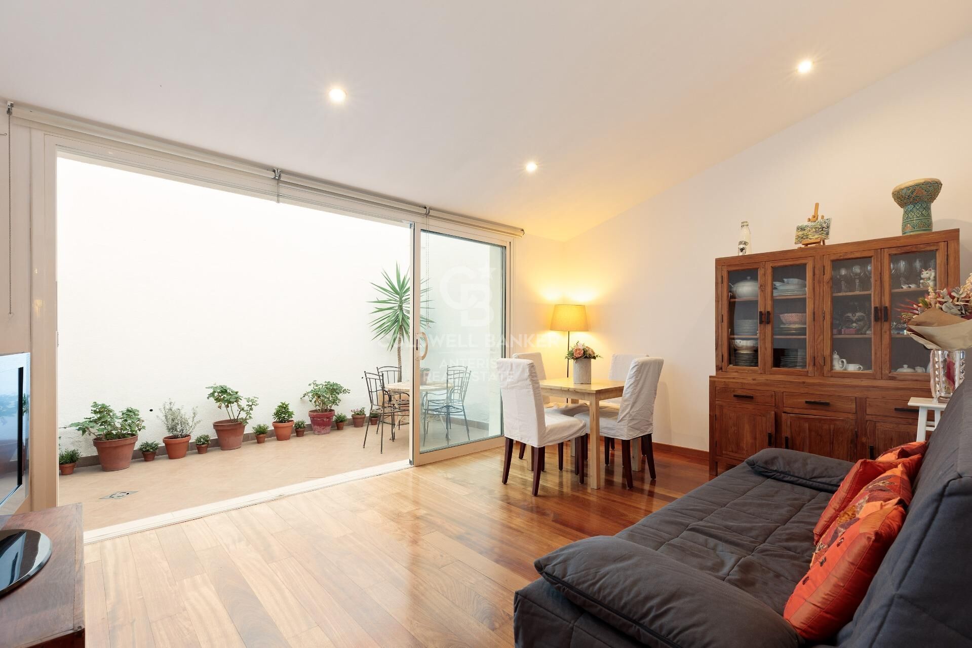 Przytulny dom jednorodzinny z garażem