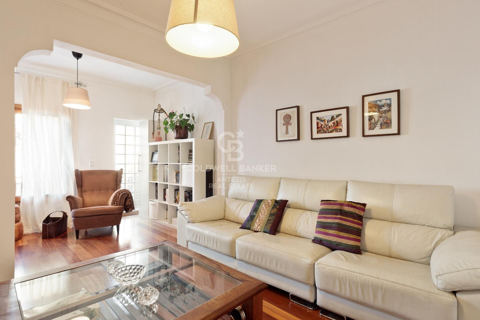 Przytulny dom jednorodzinny z garażem