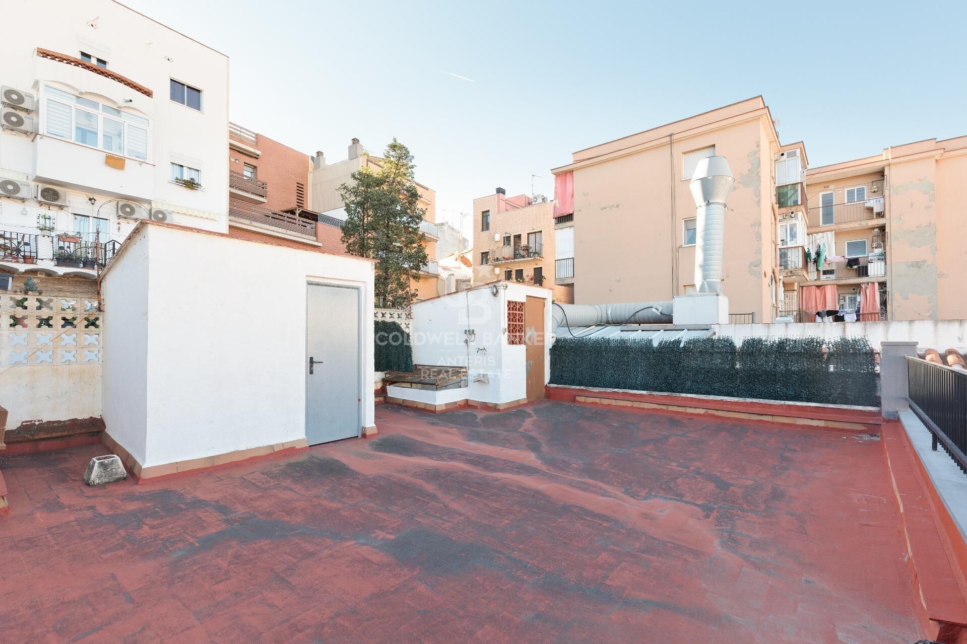 Przytulny dom jednorodzinny z garażem