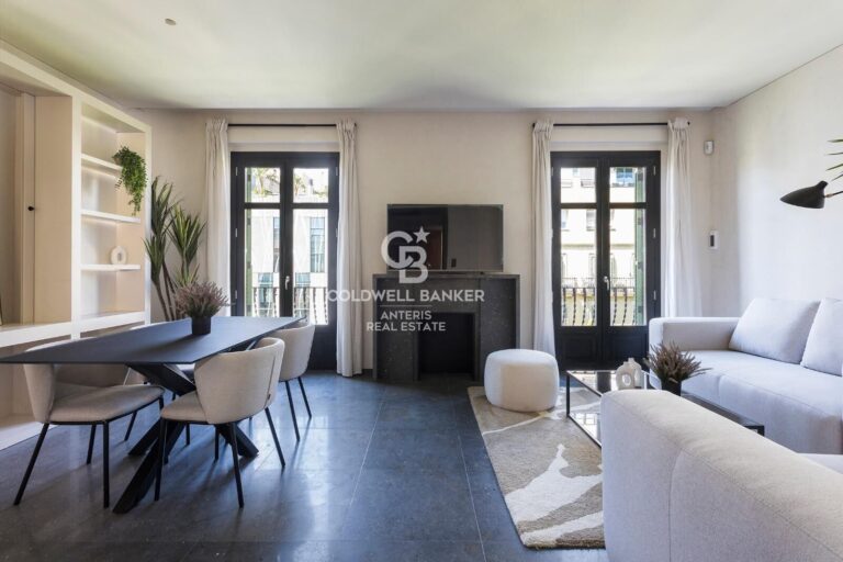 Ático dúplex con terraza en finca rehabilitada